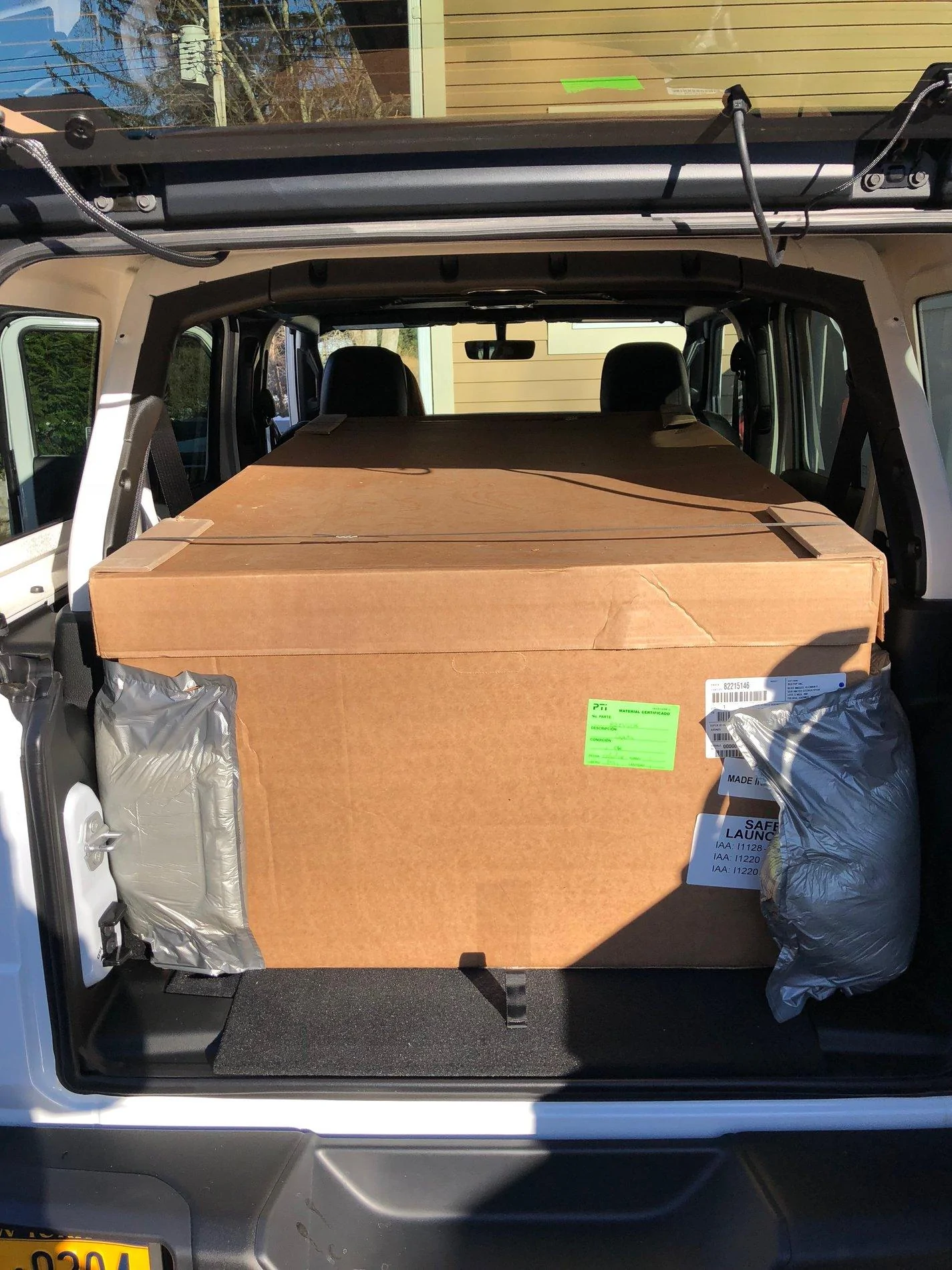 Jeep Wrangler JL Giant soft top box- Install instructions 39115453680_cefd894388_o (1)