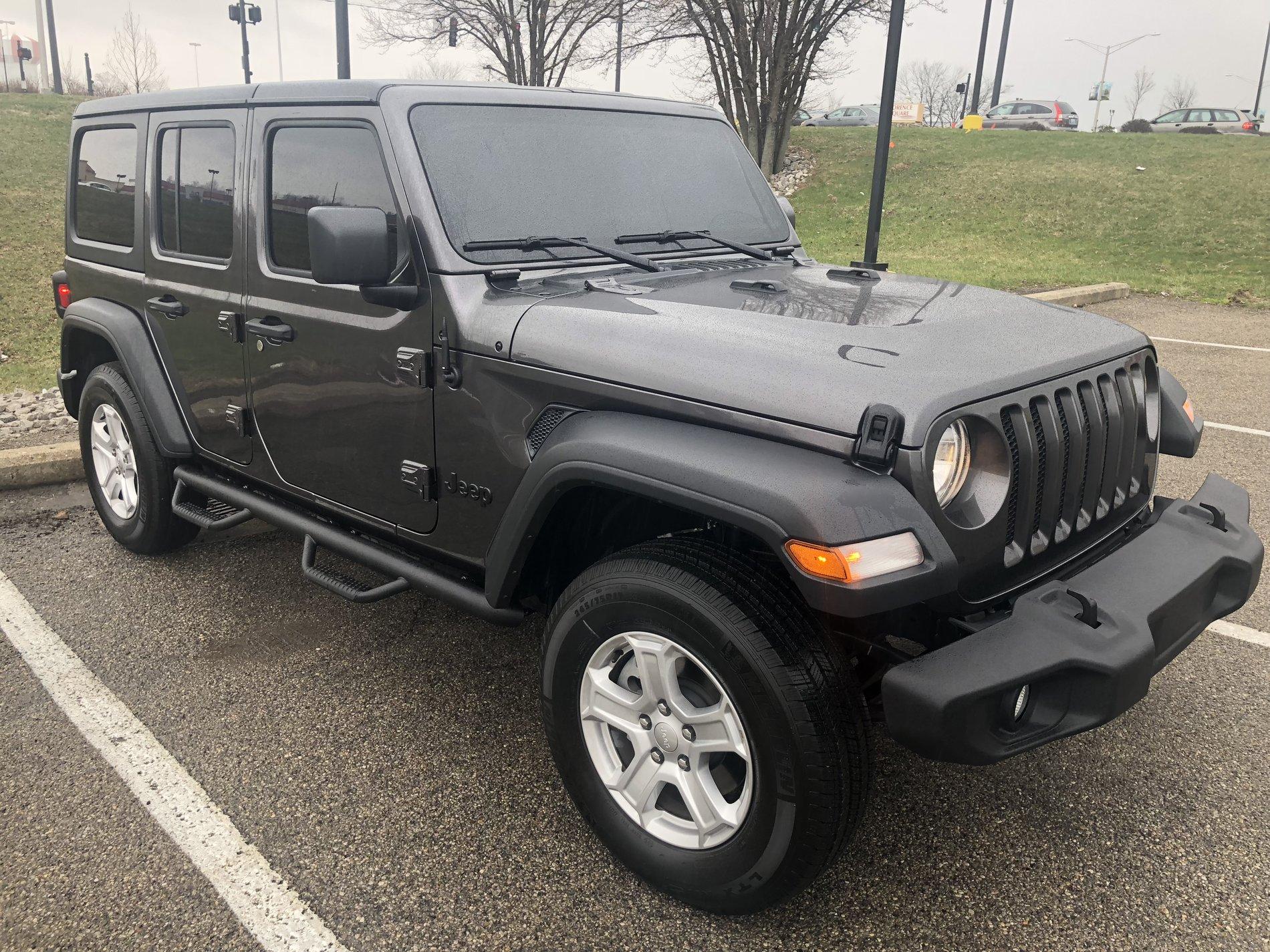 Jeep Wrangler JL GRANITE CRYSTAL METALLIC Wrangler JL Club DC3475F8-4DB6-4537-8B93-D9FBB2E41CA5