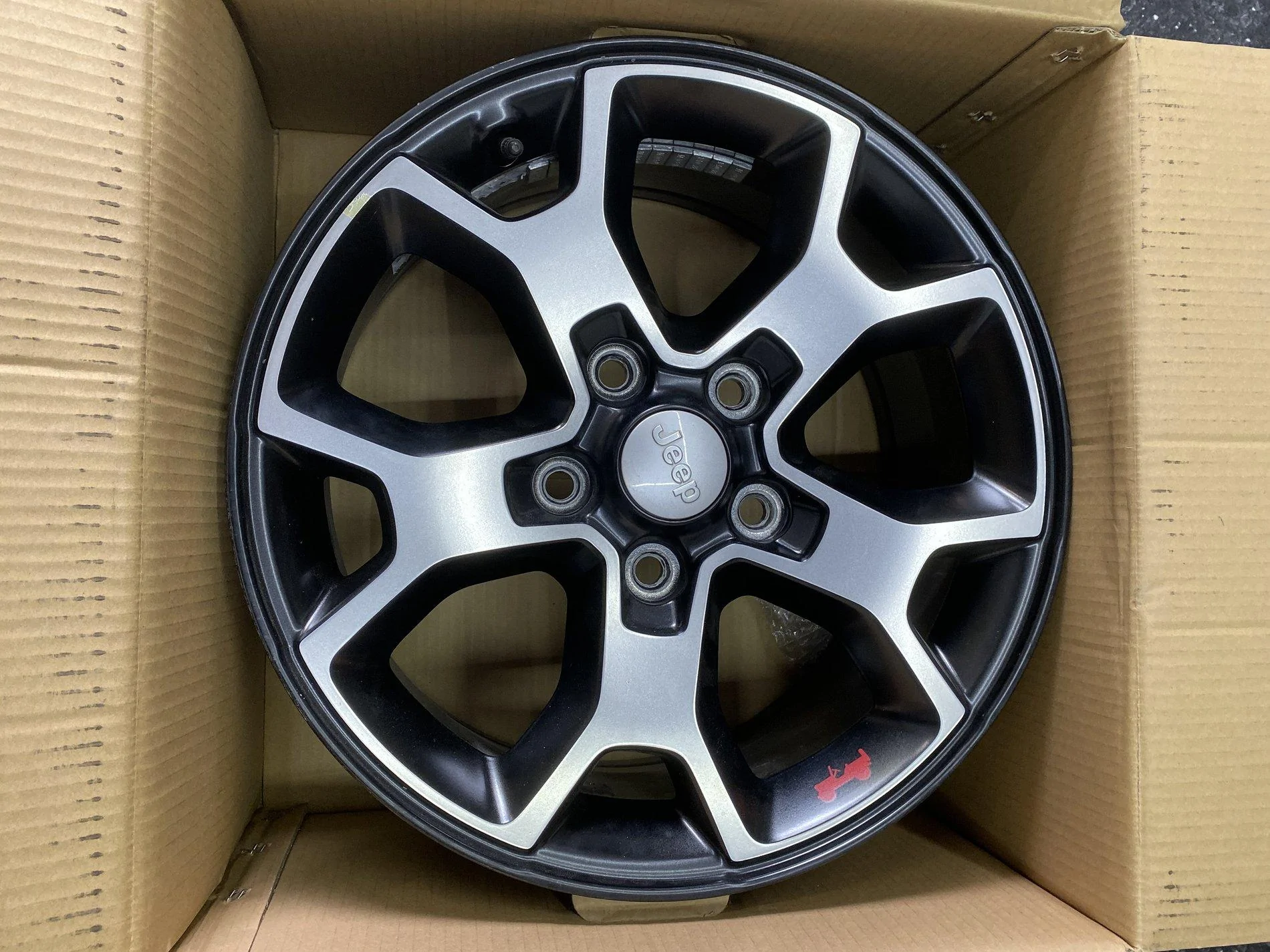 Jeep Wrangler JL FS: Rubicon single wheel $90 72DEA189-9E5A-4208-8CB1-E679650ACE8B