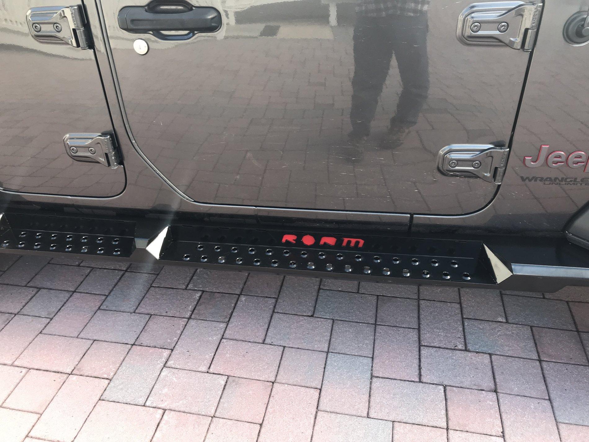 Jeep Wrangler JL Question for folks with Rock Rails. 6F880985-4BEC-4EDE-B4EA-99ABC2FEAE07