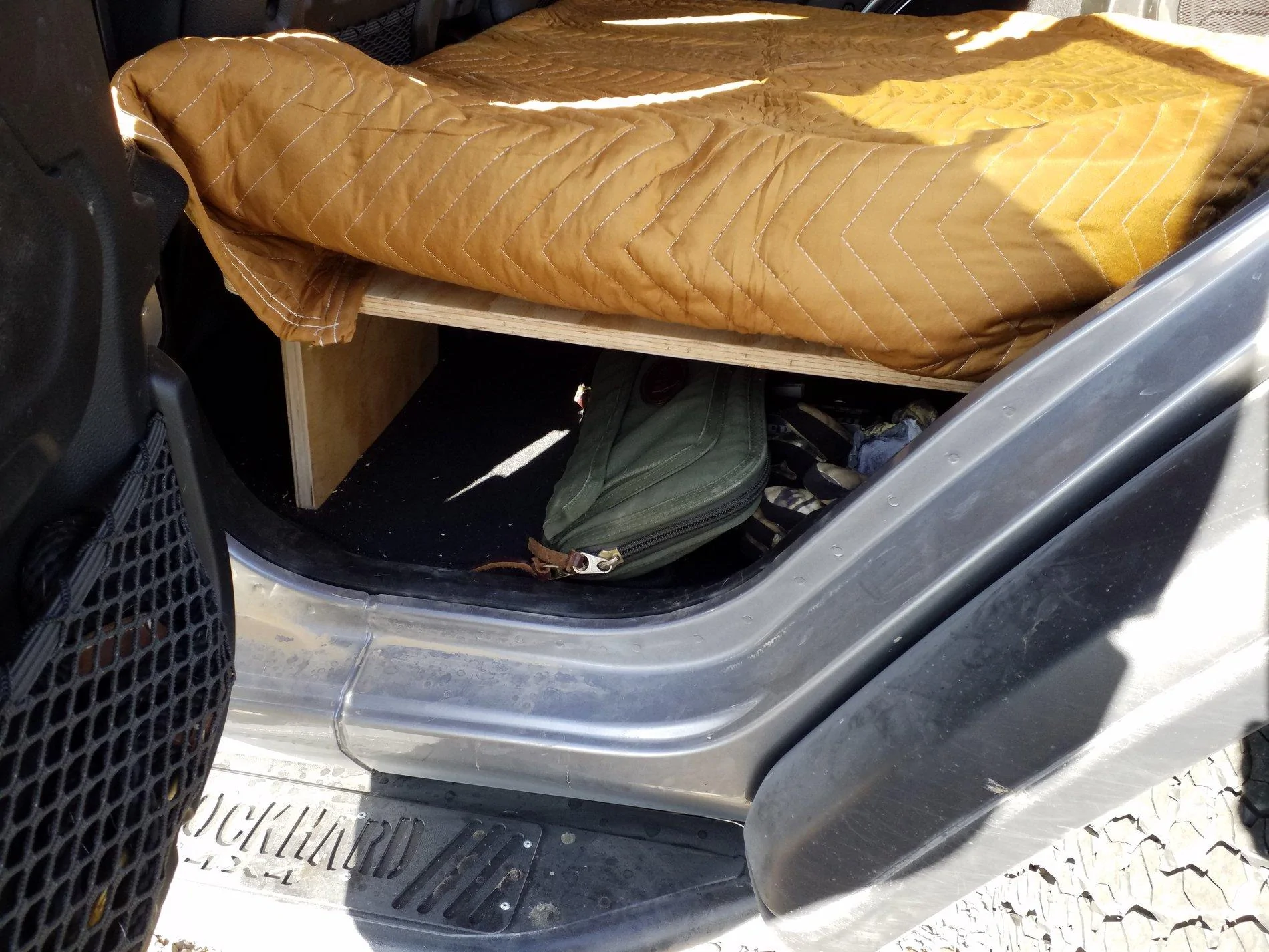Jeep Wrangler JL Hard-Sided Dog Kennels? 20191027_144823