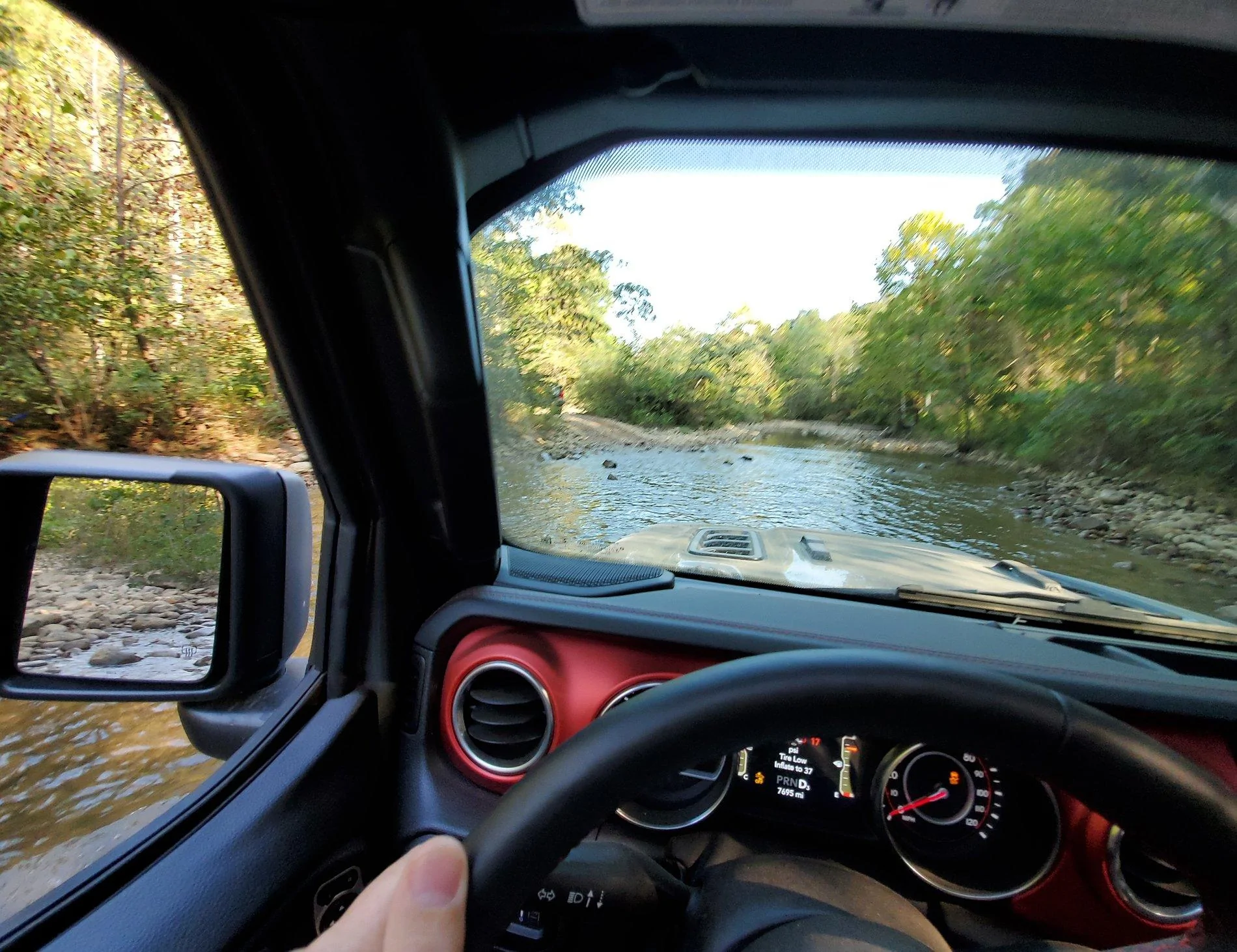 Jeep Wrangler JL Differences in the 2020 JL thread 20191005_092510