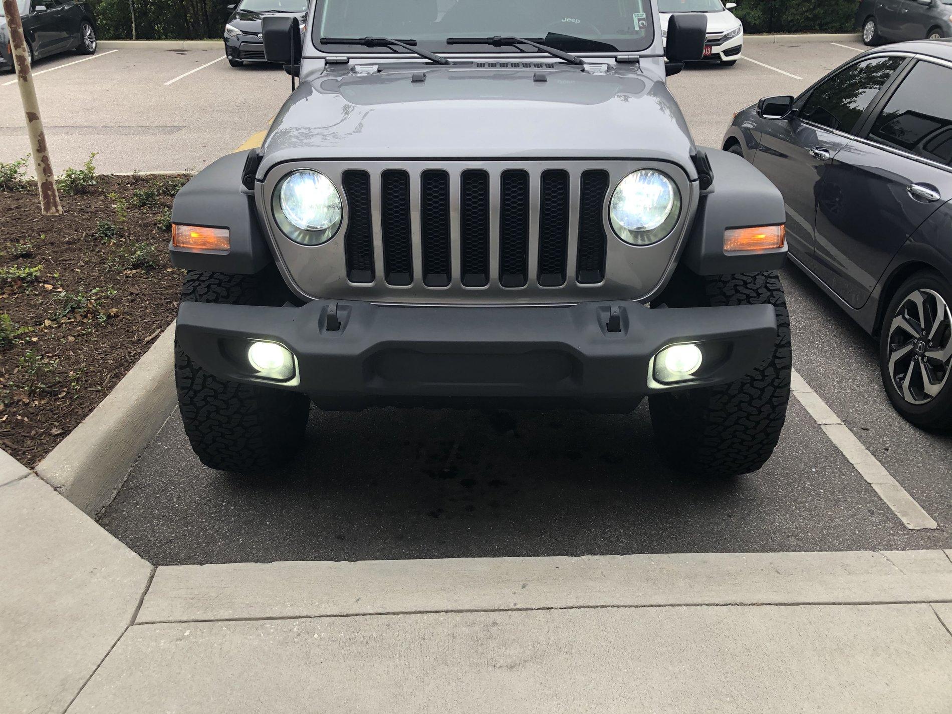 Jeep Wrangler JL JLU Plastic Front Bumper 6B5C02BE-3FDA-4C51-BAEE-3847476F19C6
