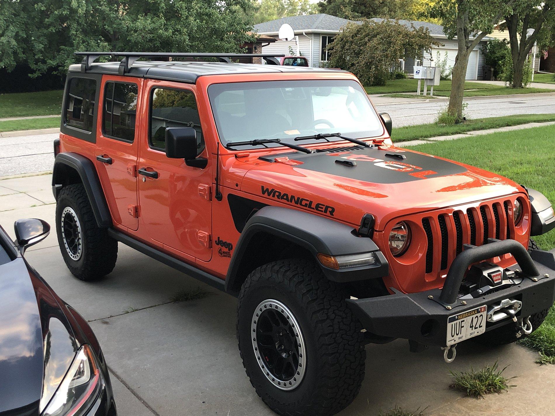 Jeep Wrangler JL Let's See Some JLU Gutter Mounted Crossbars 76D71605-E55A-4000-A2AF-2546B9CC3674