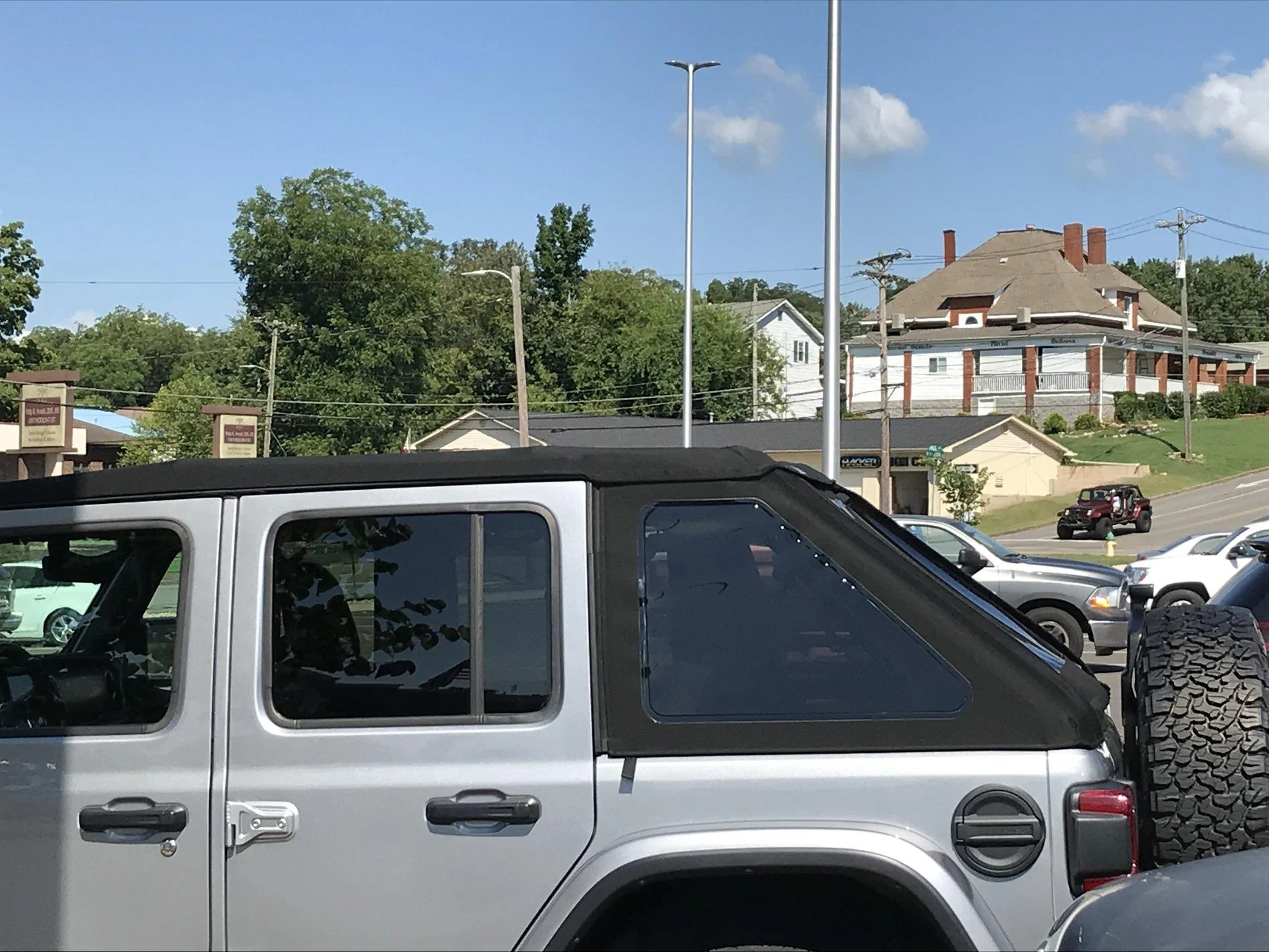 Jeep Wrangler JL Black twill trextop with extras FC896EA2-D2B6-43FD-BB7B-1EF26CFF02E0