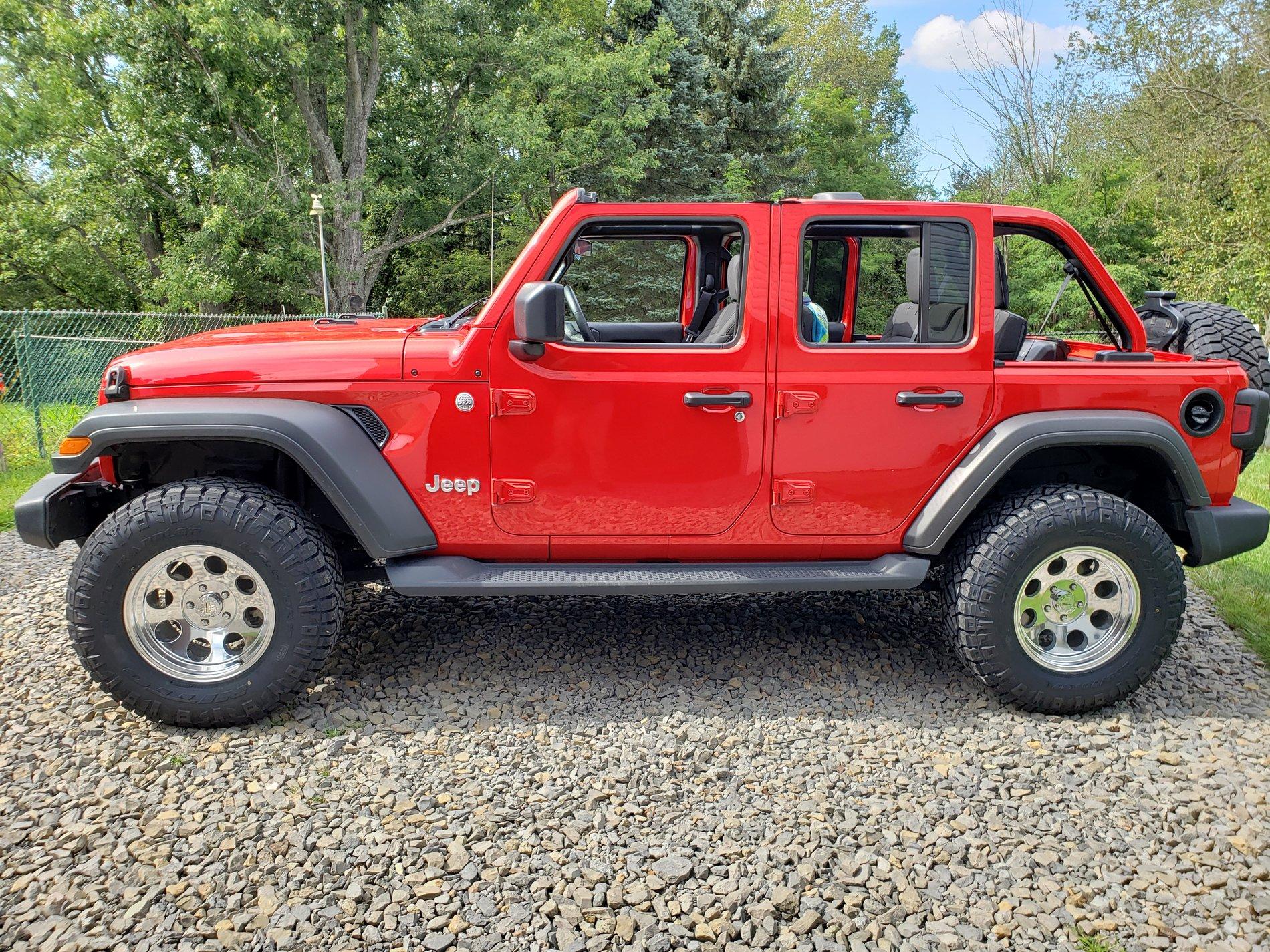 Jeep Wrangler JL Cooper Discoverer STT Pros or Nitto Ridge Grappler on Sport JLU Pictures Needed 20190823_155615