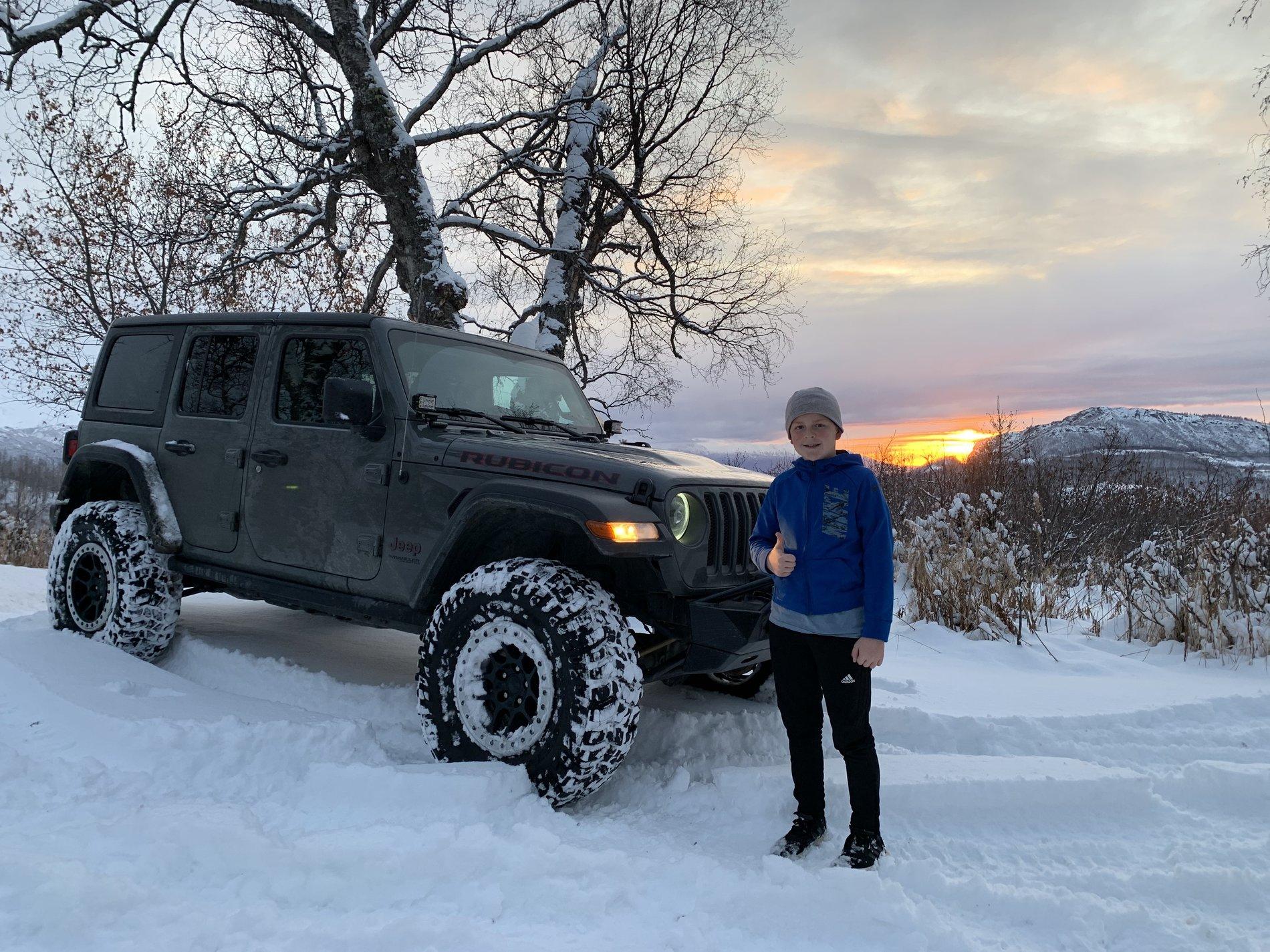 Jeep Wrangler JL Cooper Discoverer STT Pros or Nitto Ridge Grappler on Sport JLU Pictures Needed IMG_1422