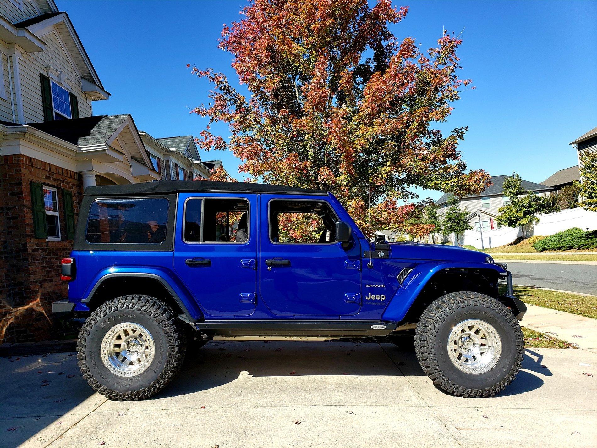 Jeep Wrangler JL Cooper Discoverer STT Pros or Nitto Ridge Grappler on Sport JLU Pictures Needed 73472774_2258874260905252_5978972944255156224_o