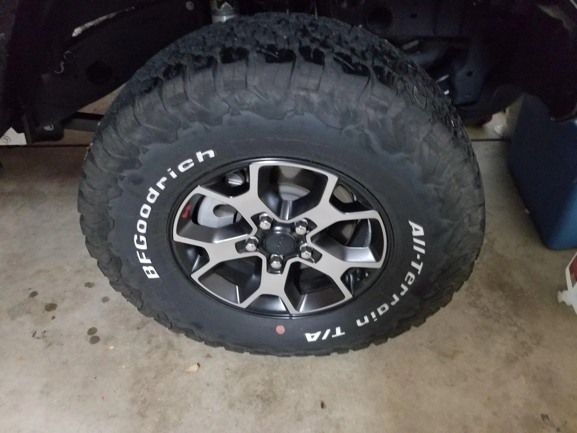 Jeep Wrangler JL 2018 Rubicon KO2 tires 20191202_174403