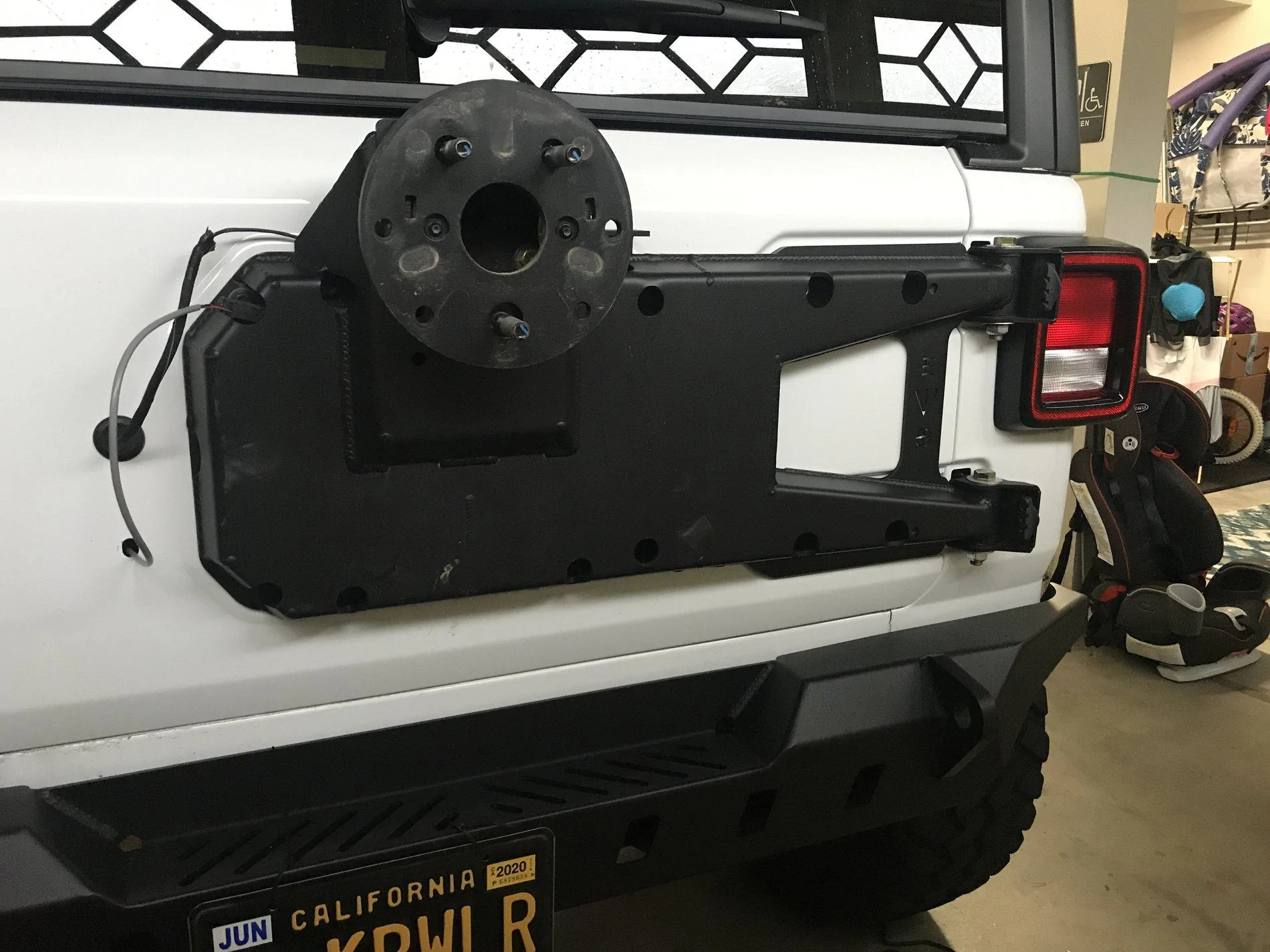 Jeep Wrangler JL EVO Hinged Tire Carrier 85D36761-366A-4A6C-A2A3-8557F5485AF2