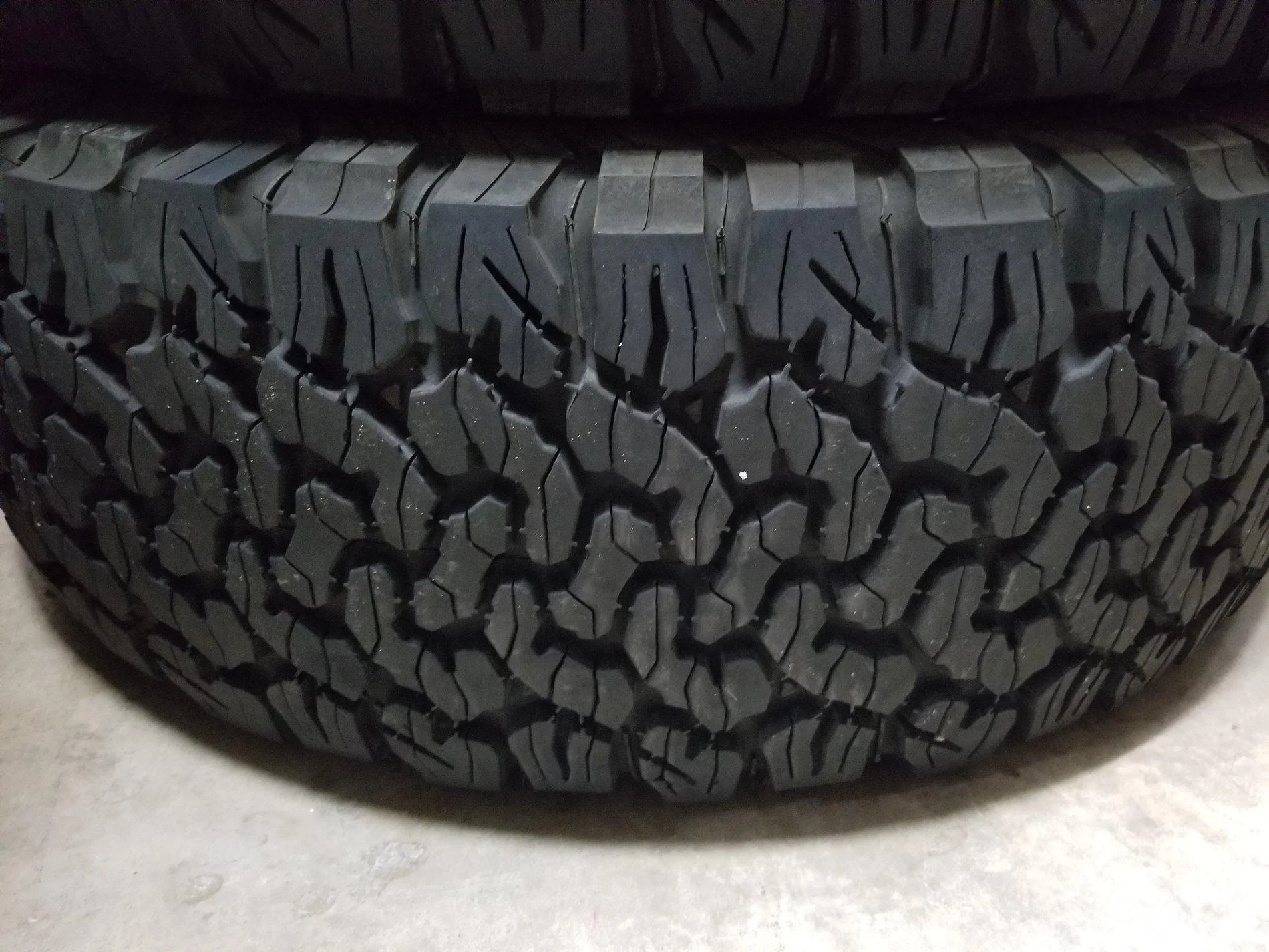 Jeep Wrangler JL 2018 Rubicon KO2 tires 20191207_185019