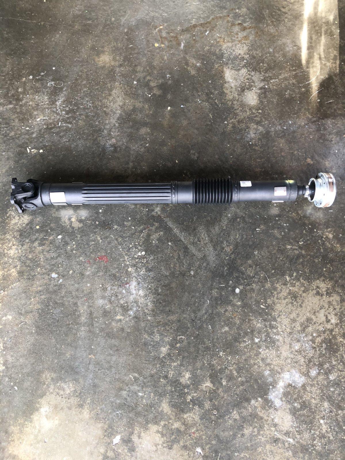 Jeep Wrangler JL Driveshaft A27F1EBC-29D0-4279-990D-5D298CB444E9