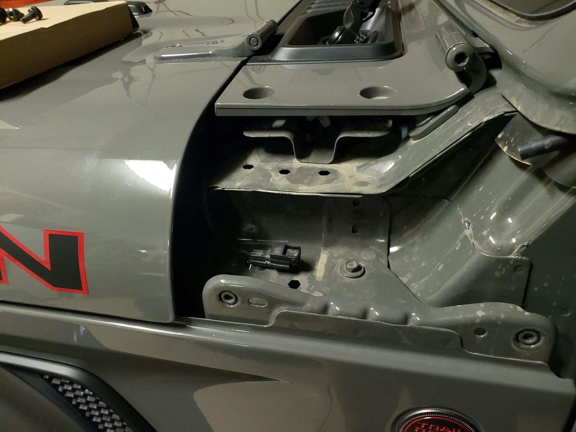 Jeep Wrangler JL Wire under Windshield Cowl Corner 20191212_134407