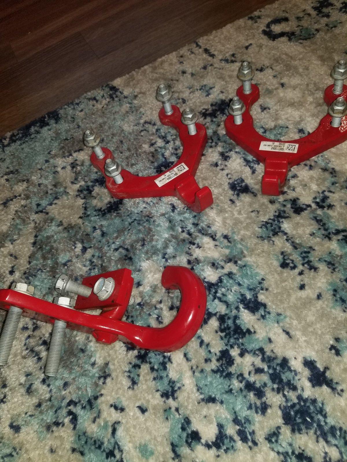 Jeep Wrangler JL JLUR tow hooks 20191212_180349