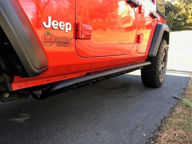Jeep Wrangler JL LOD Destroyer vs ROAM Frame mounted steps r3