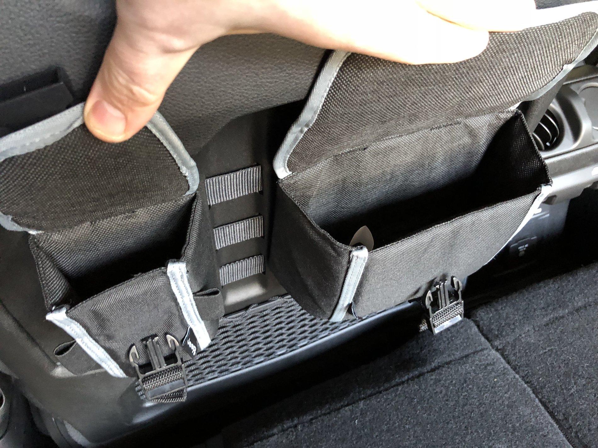 Jeep Wrangler JL Mopar MOLLE storage bags 0042DD92-5562-4949-9DFF-A04760ECBA1A