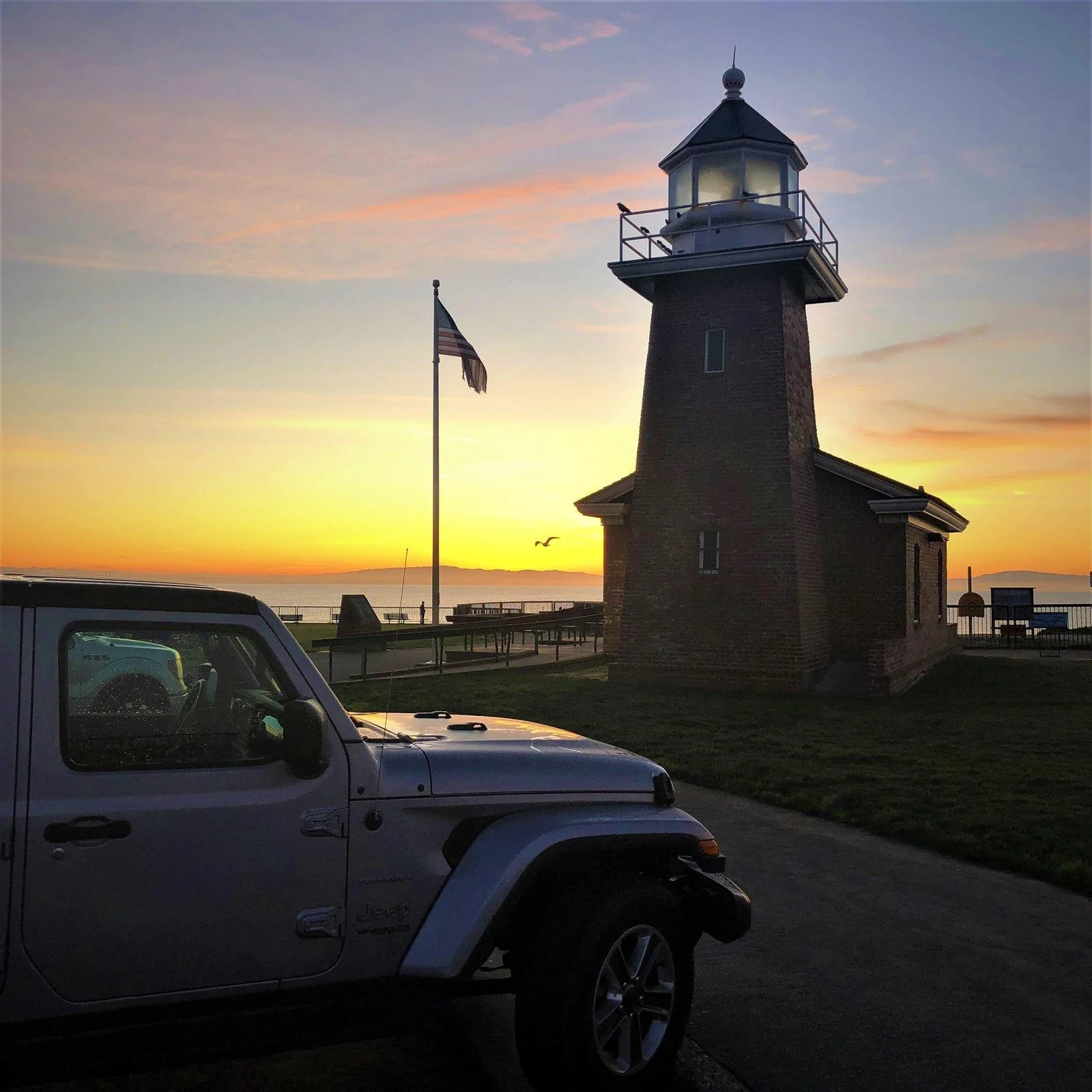 Jeep Wrangler JL How to post pics.... Sunset lighthouse jeep (2)