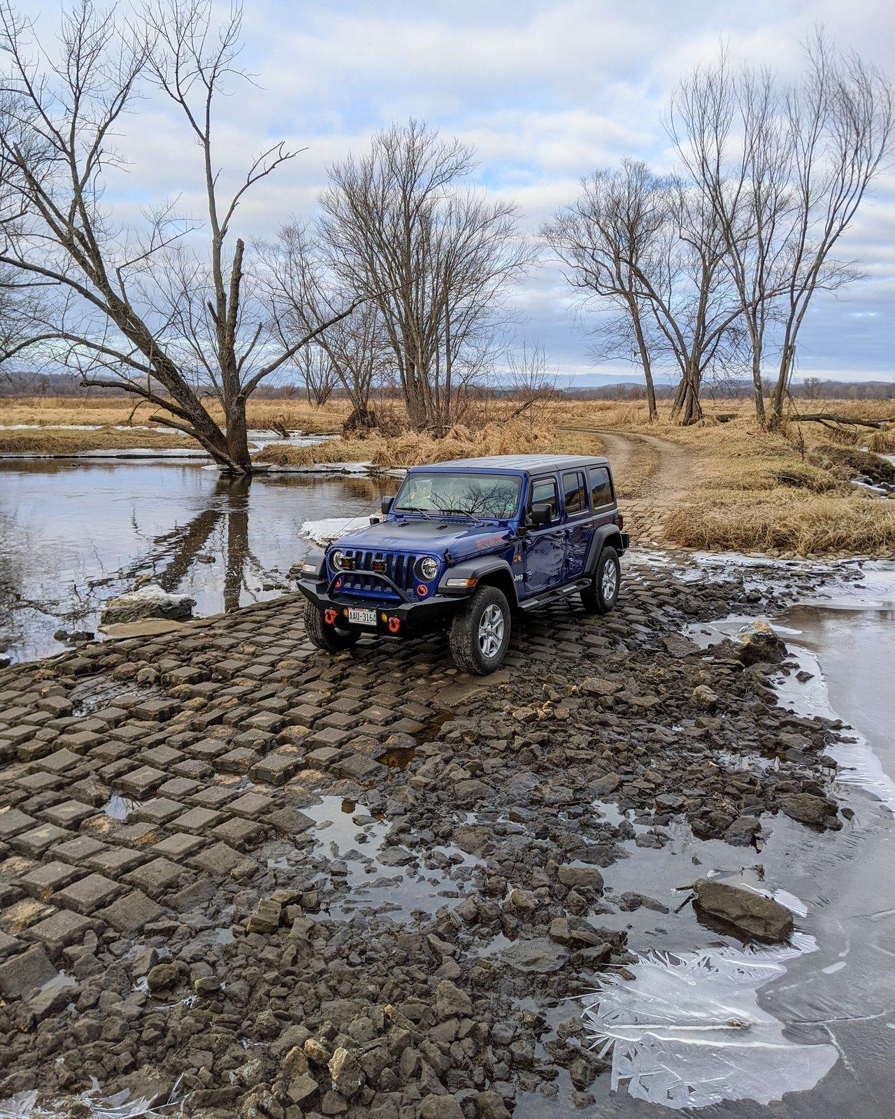 Jeep Wrangler JL A Driftless Drive in Wisconsin IMG_20191216_172101_948