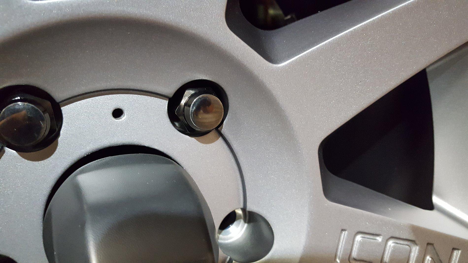 Jeep Wrangler JL What do your Nuts look like? 20191218_173755