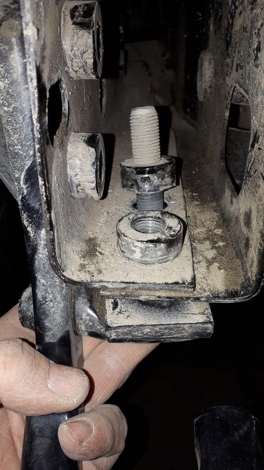 Jeep Wrangler JL Issue with back bumper removal 20191220_143755