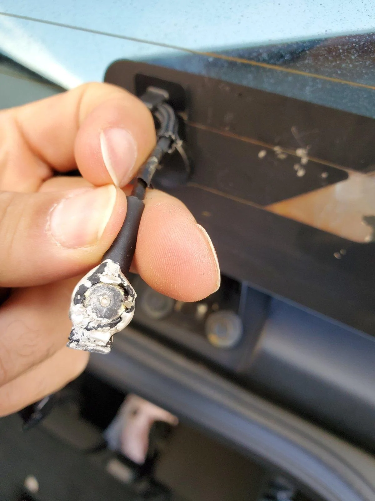 Jeep Wrangler JL Defroster burned up. 20191224_094031