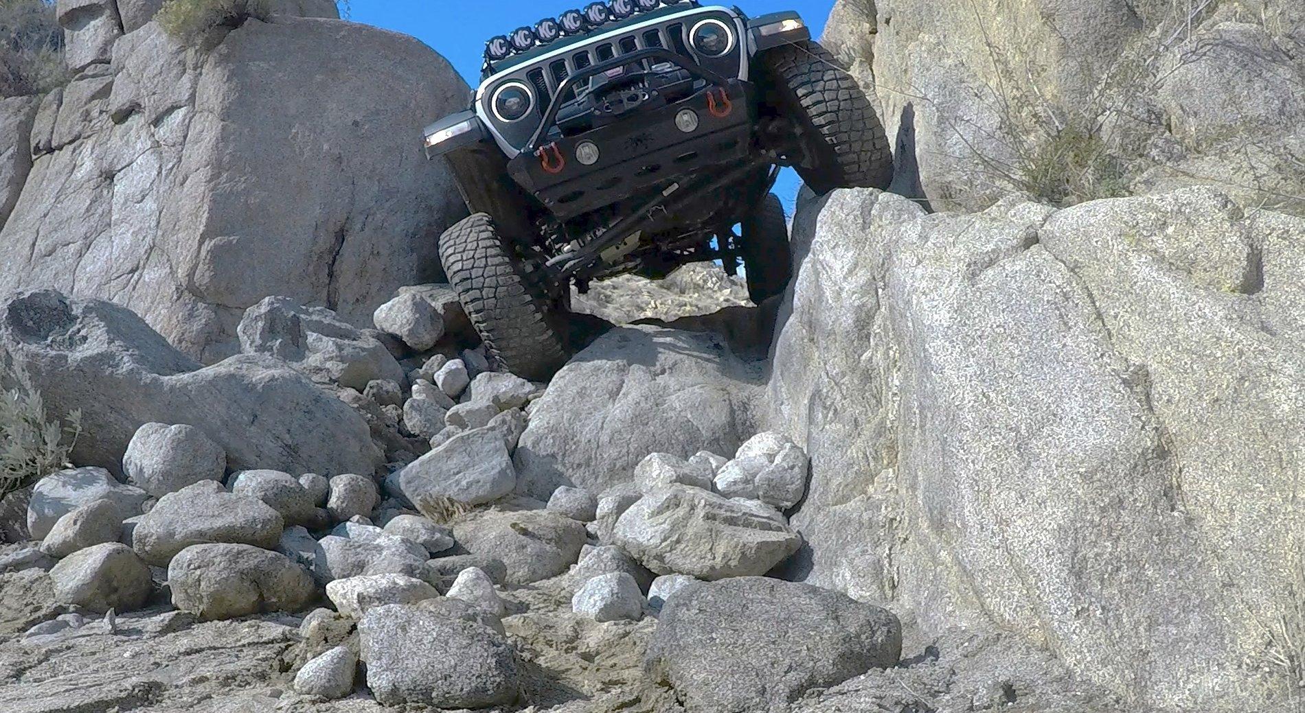 Jeep Wrangler JL Pinyon Mountain Trail (Squeeze and JLU) s3.JPG