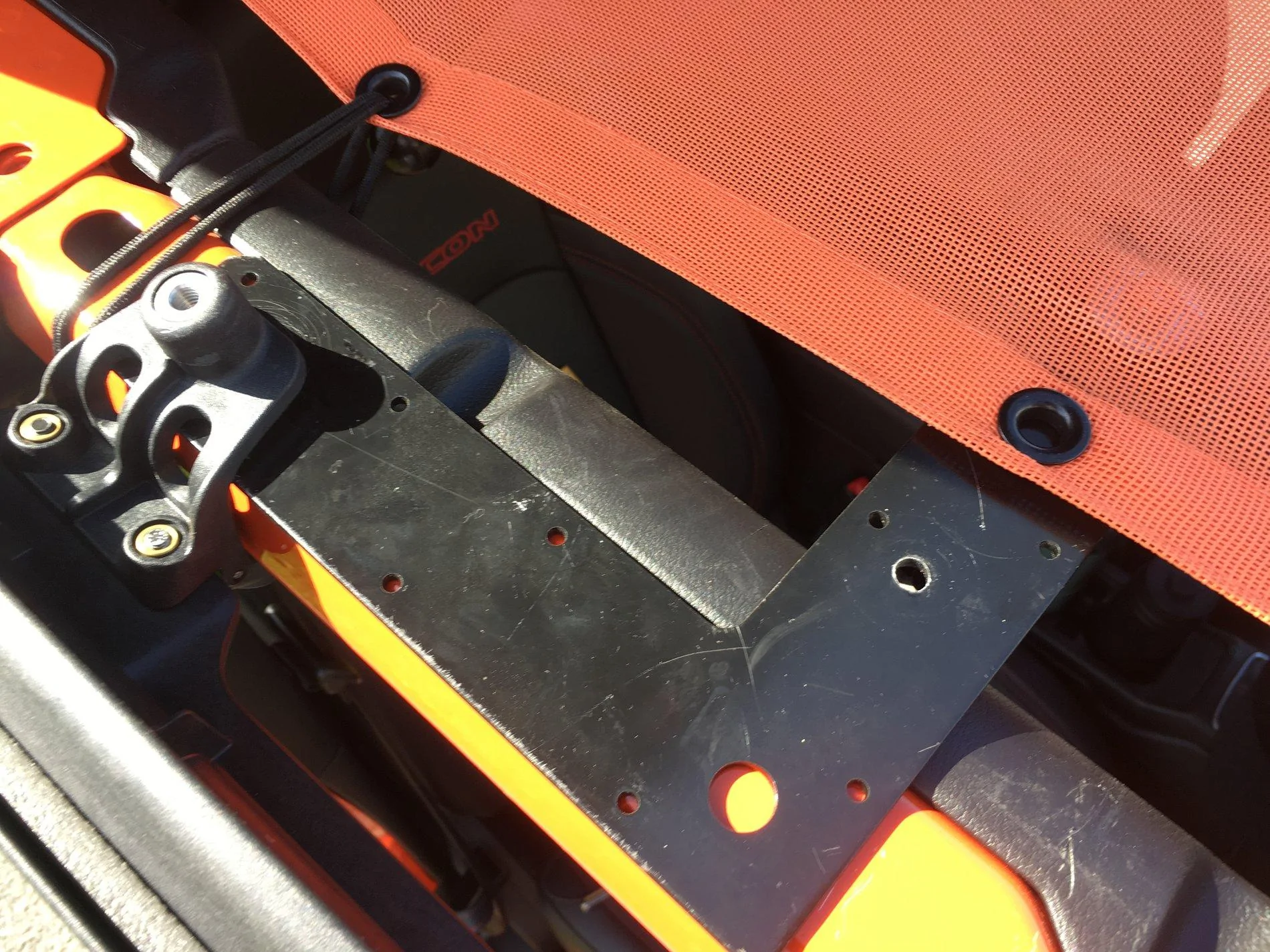 Jeep Wrangler JL DIY Overhead CB mount A4C0DA20-6DA7-4C04-8EA6-3F3E24F6B4A6