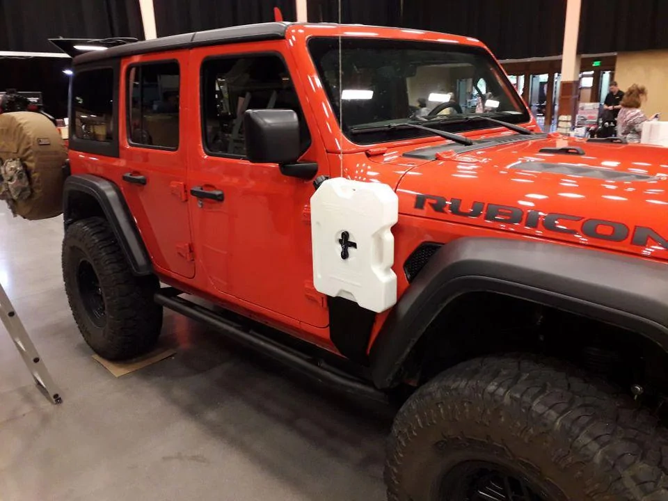 Jeep Wrangler JL gas can MORrydeSideMountRotopax_zpsysrcl2