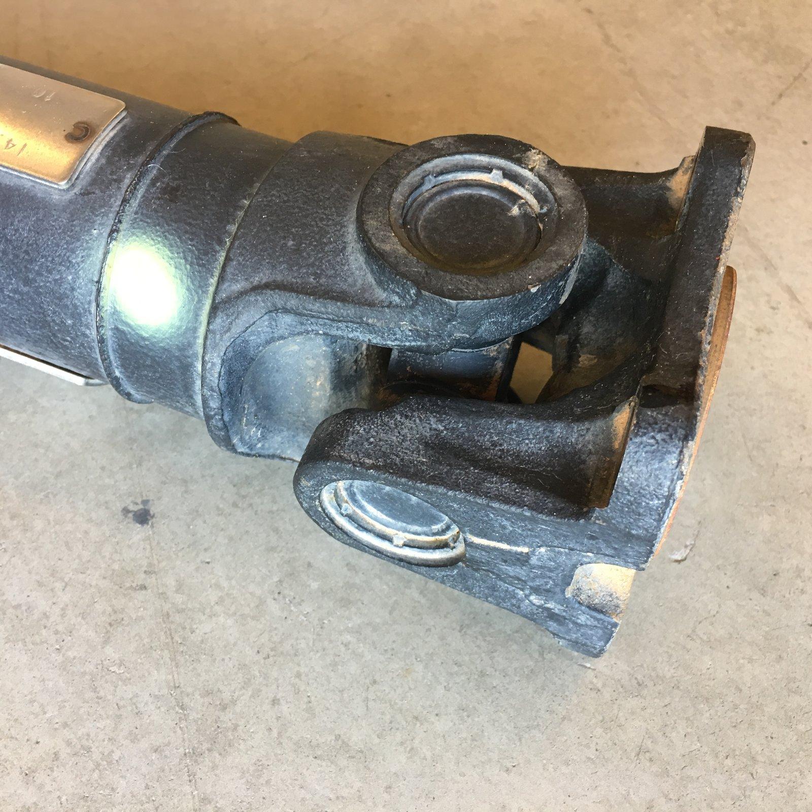 Jeep Wrangler JL OEM Front Driveshaft 9934812B-1887-491B-84D9-2D530A62EEC9