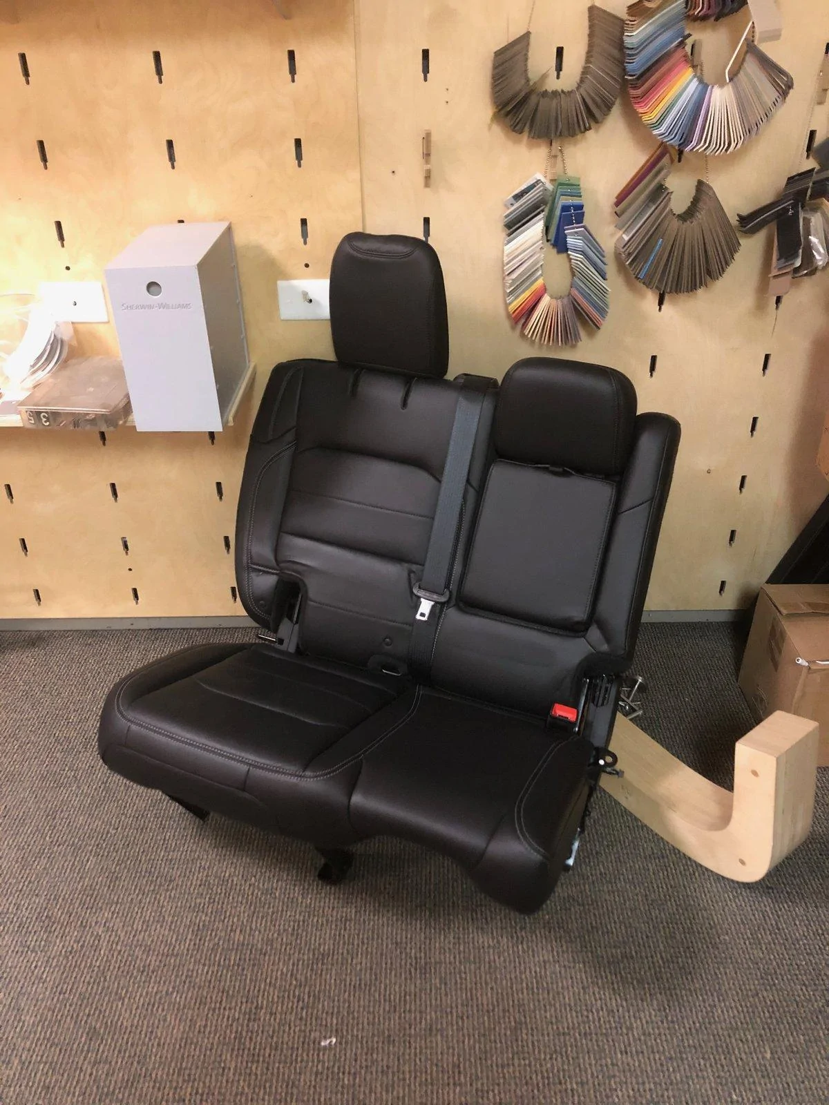 Jeep Wrangler JL 2018 Rear (only) Leather Seats - MINT CONDITION IMG_4321
