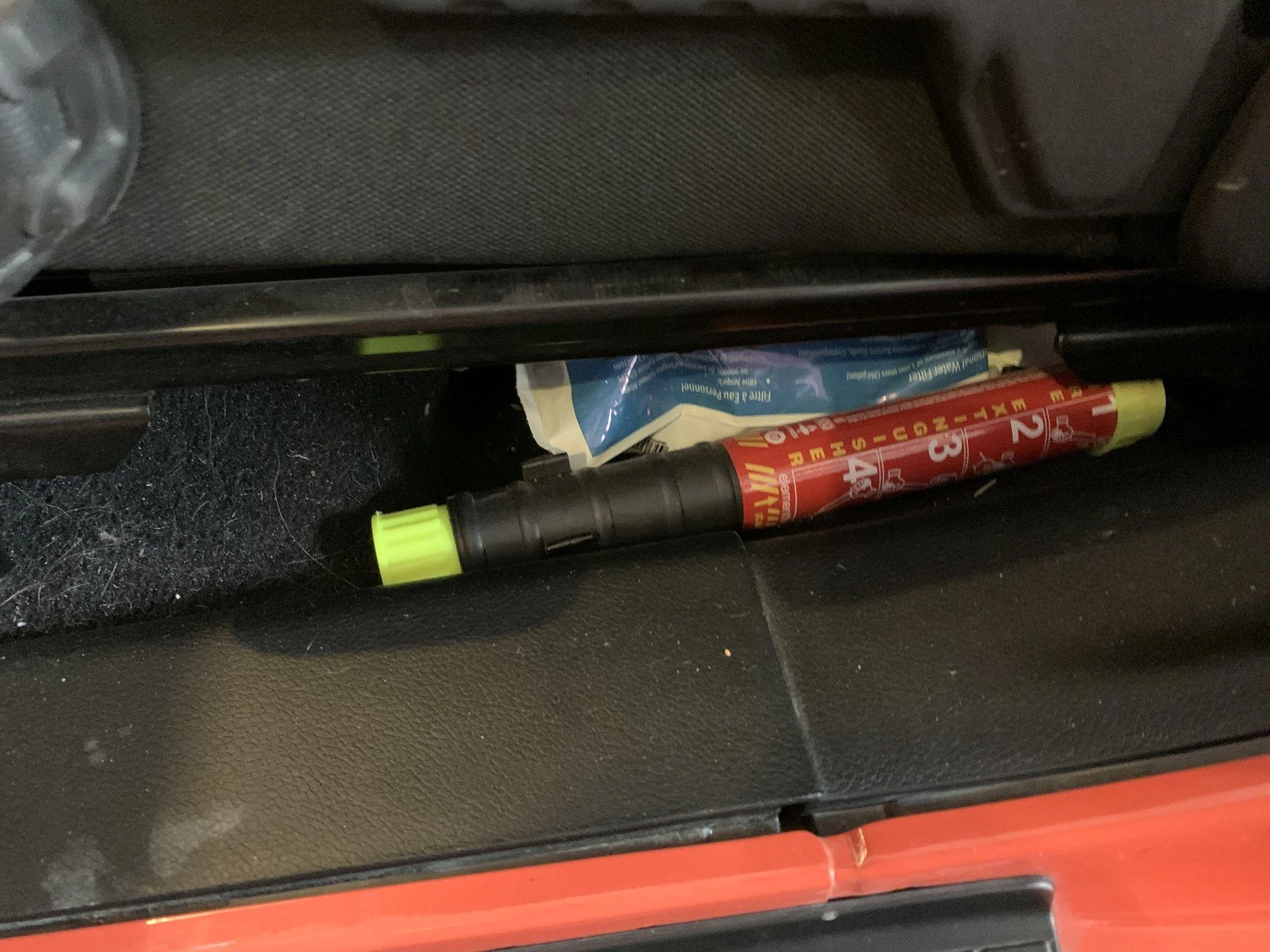 Jeep Wrangler JL Element Fire Extinguisher location and mounting. 61decb5b-a482-46b4-ad06-94f2096920ca-jpeg
