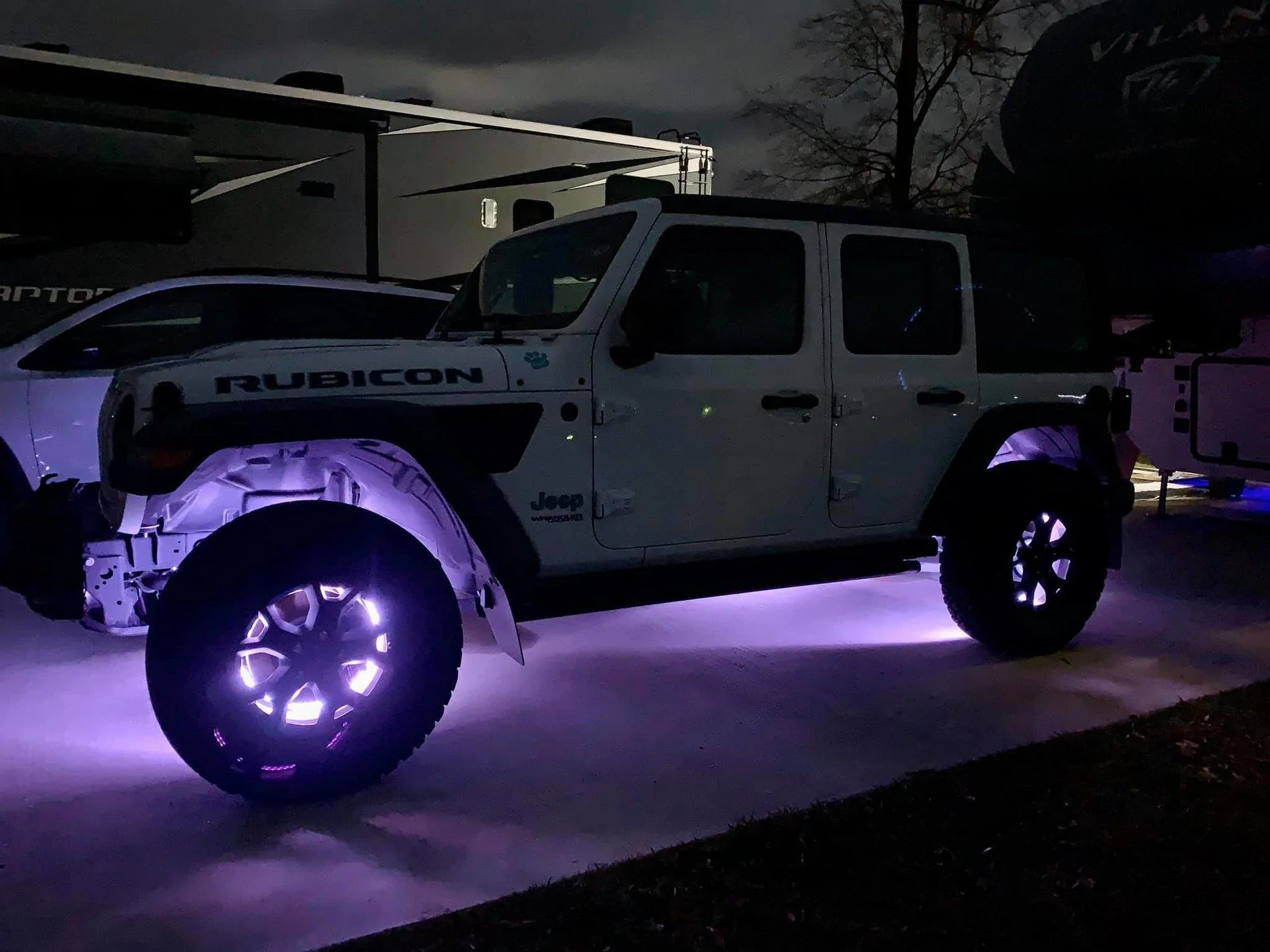 Jeep Wrangler JL ORACLE Lighting LED Illuminated Wheel Rings oracle_wheel_rings_jeep_JK_LED_underbody_pink