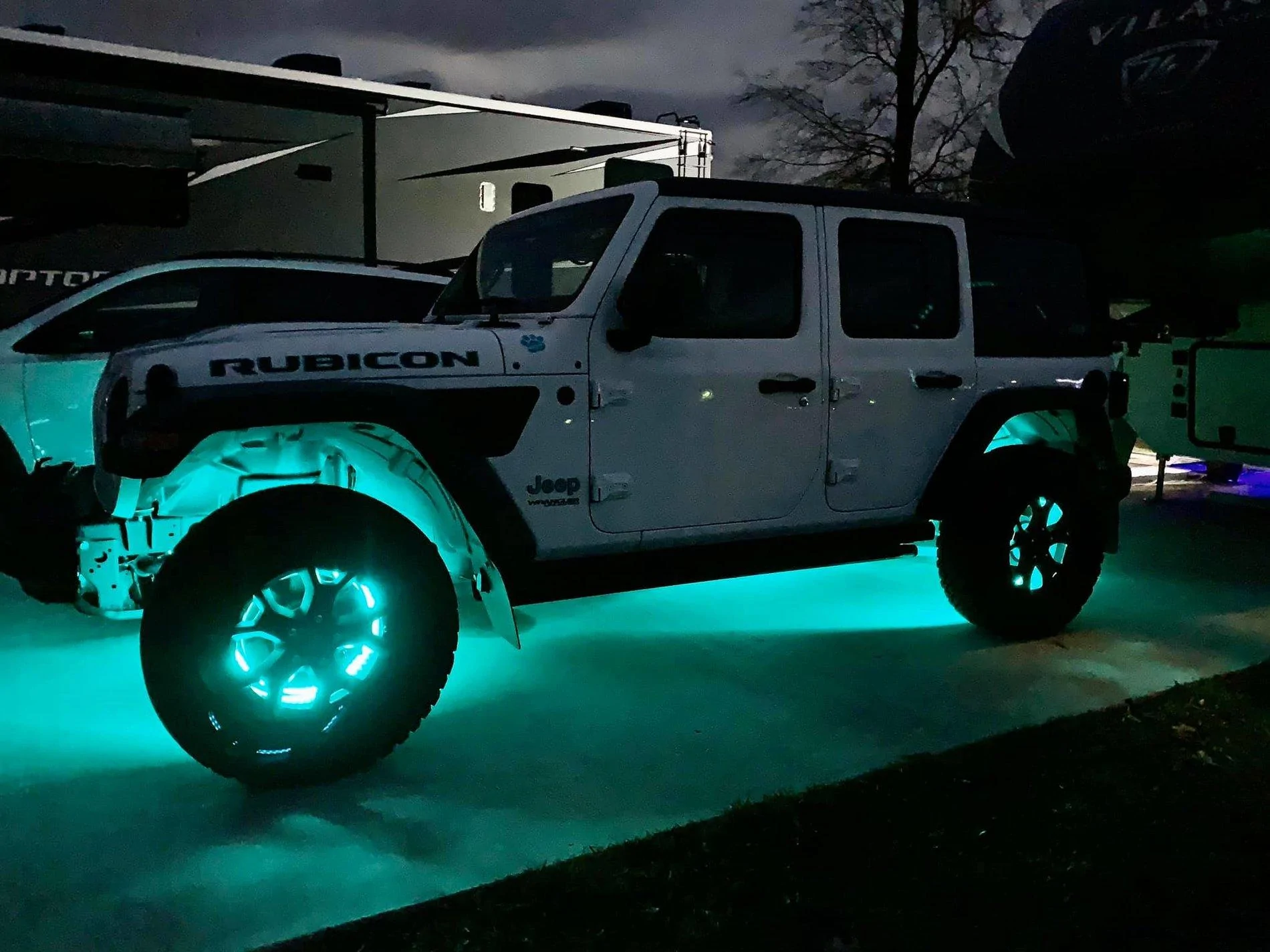 Jeep Wrangler JL ORACLE Lighting LED Illuminated Wheel Rings oracle_wheel_rings_jeep_JK_LED_underbody_aqua