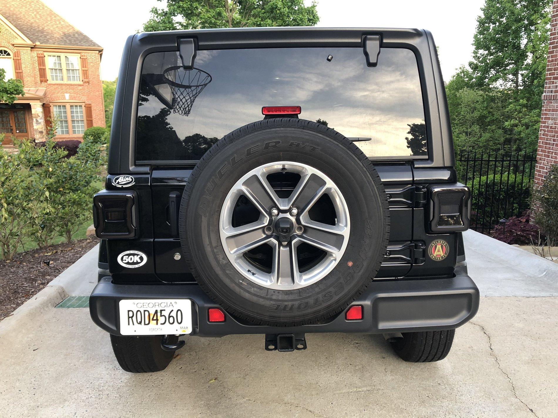 Jeep Wrangler JL Tailgate hinge weight limit on Sahara 5D49A7CF-8962-47E9-B8DE-A8F9E1DED01C
