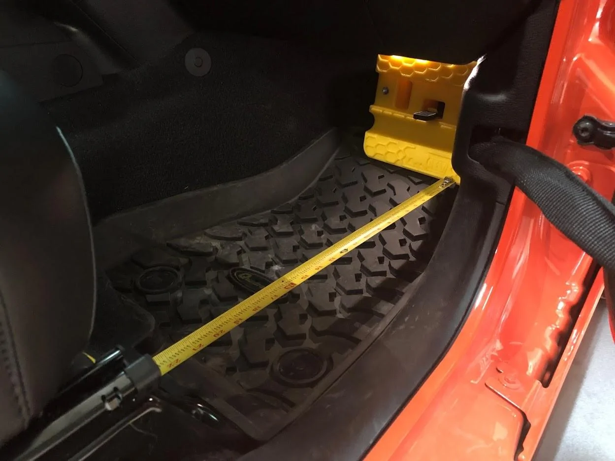 Jeep Wrangler JL AEV Under Dash Mounting Kit for Jack Base - JL 8AO6nkLrAKG47_TgM0I2QIhFd9MPSY47mAvNq96zQgsMgHXBjDhw93jpoUo-pHjZ69mBWykC2OQs_RpSsg=w1250-h937