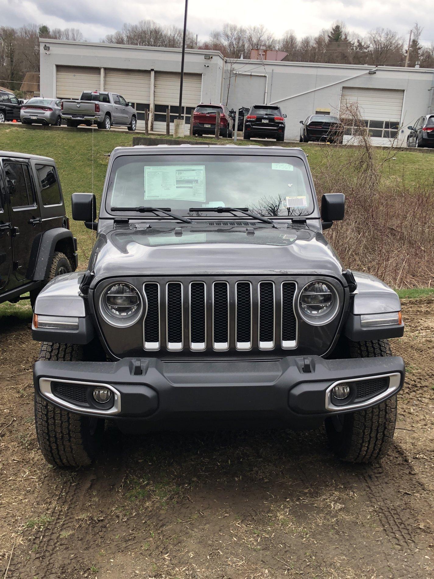 Jeep Wrangler JL Automatic Sticker and Build Sheet tracking AAD73815-A338-4904-8632-793BFAE1A47D