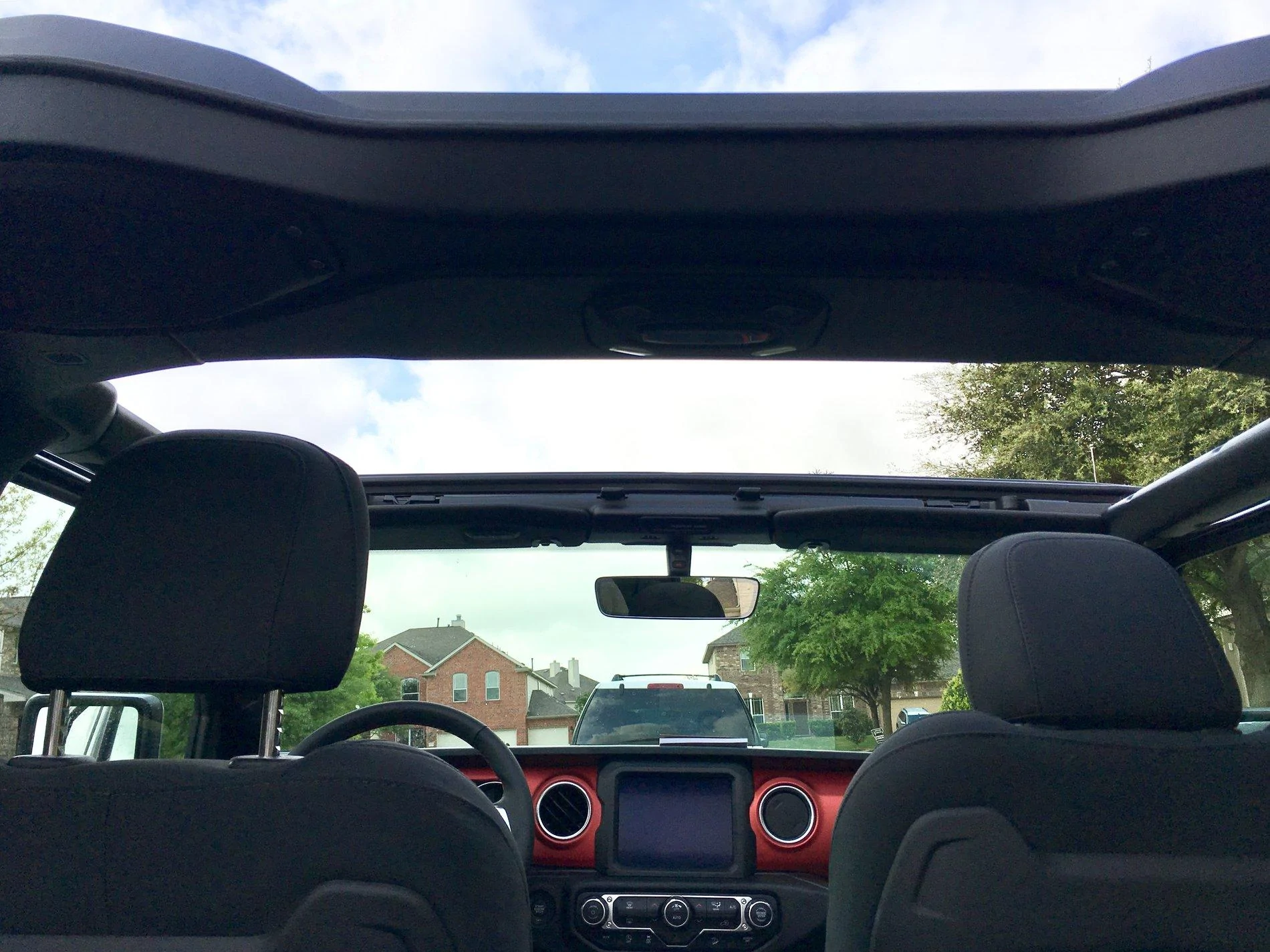 Jeep Wrangler JL GRANITE CRYSTAL METALLIC Wrangler JL Club 31CA2629-857D-4986-92D5-1AD8C3203DBE