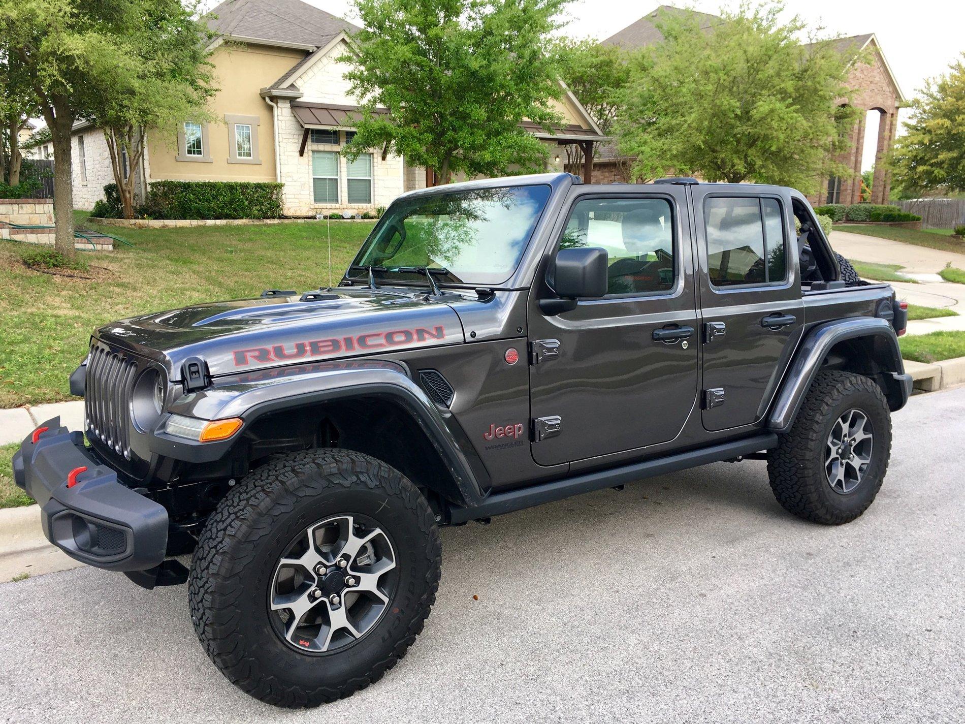 Jeep Wrangler JL GRANITE CRYSTAL METALLIC Wrangler JL Club 40C6E078-F168-44B4-93CA-B917E7FCE7F8