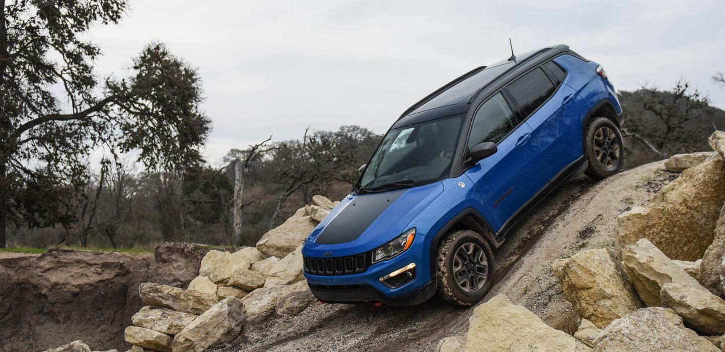 2018-Jeep-Compass-Capability-Mastering-Hill-Descent-Control.jpg.image.1440.jpg