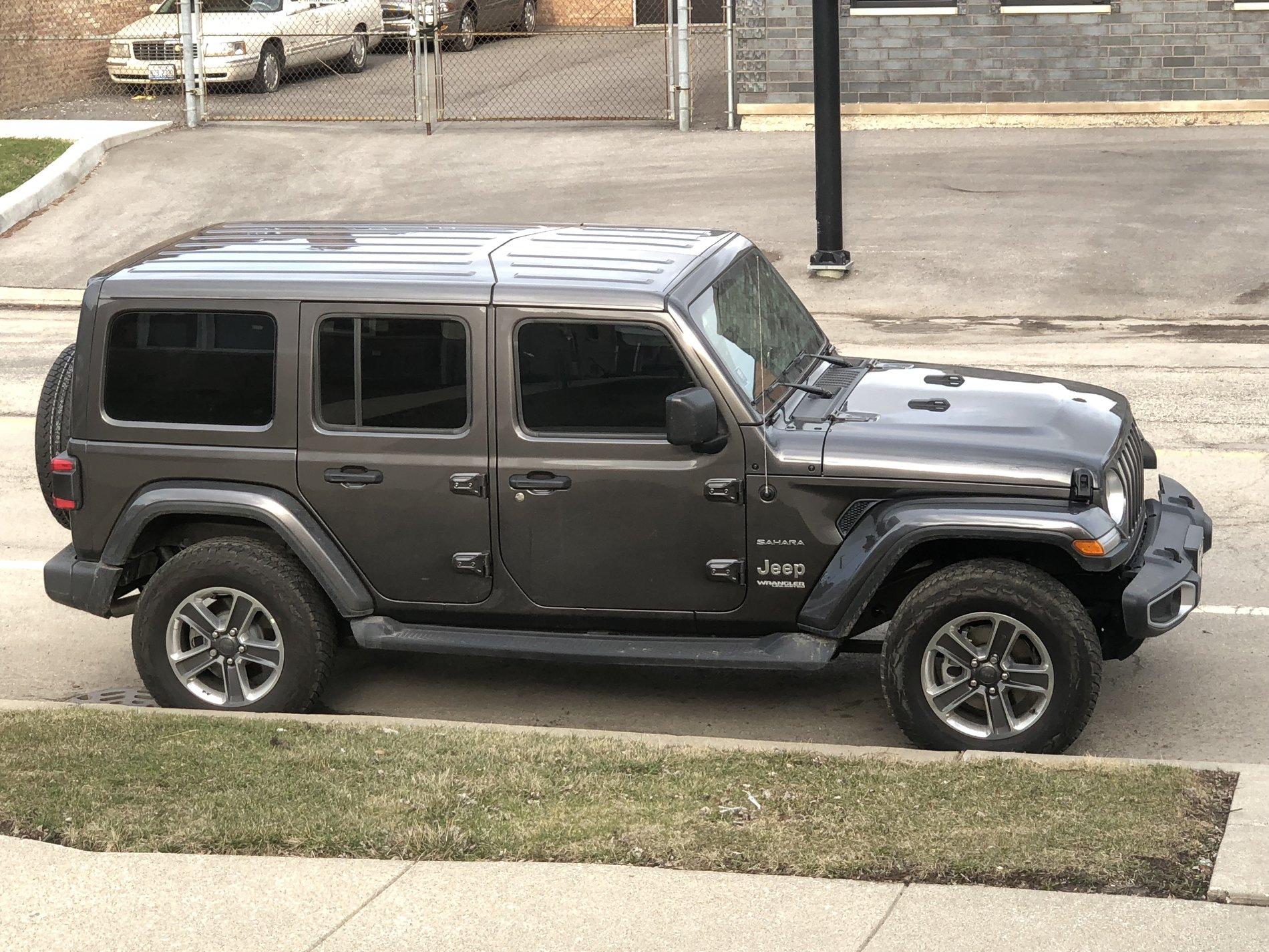 Jeep Wrangler JL GRANITE CRYSTAL METALLIC Wrangler JL Club 1AF489F8-7AA7-420F-9CBC-C3805006EAF4