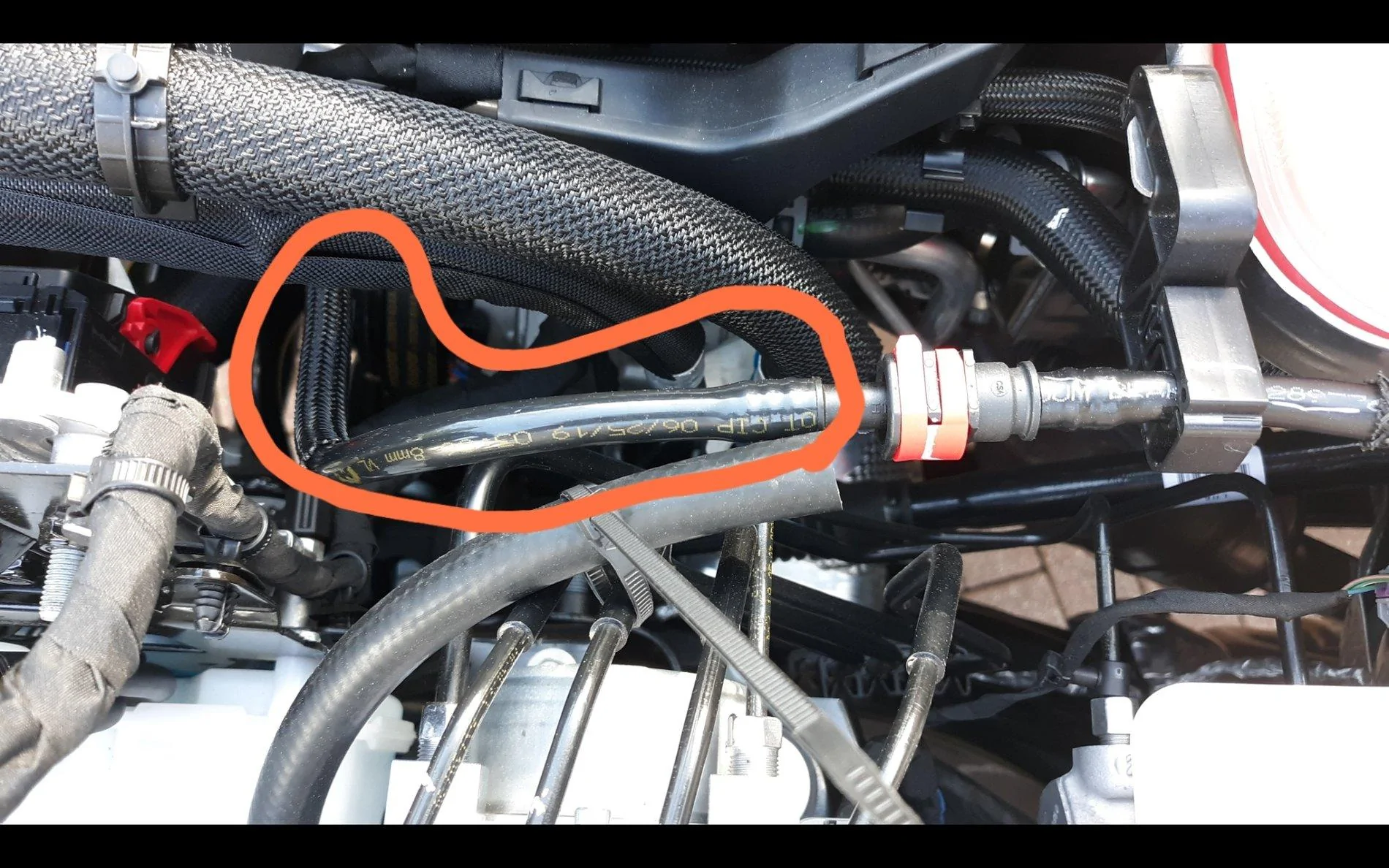 Jeep Wrangler JL Found solution ... installing Air Force One toad brake - V6 20200116_145222