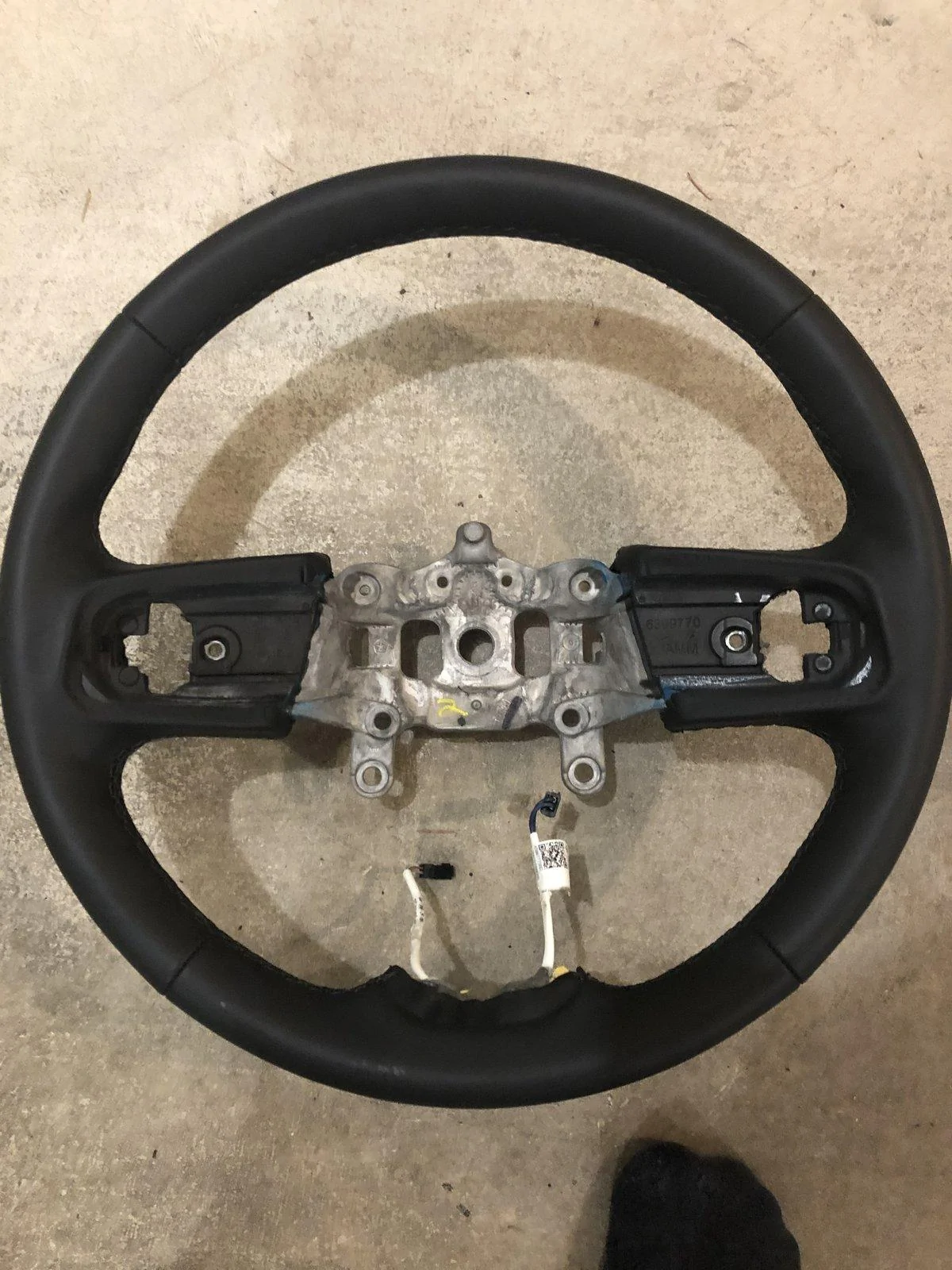 Jeep Wrangler JL Heated steering wheel, airbag, armrest 545F85B6-AFEB-47DD-9A82-C9C53C02B340