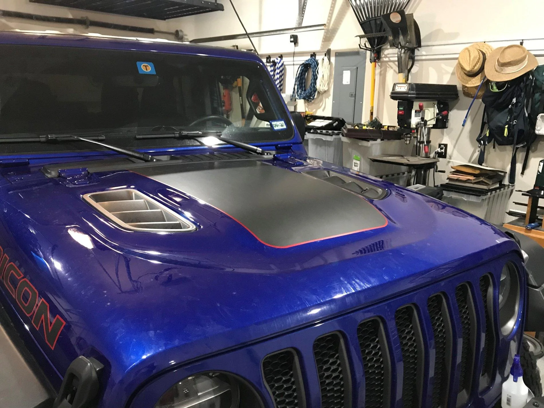 Jeep Wrangler JL Post your first sticker/ decal JL hood