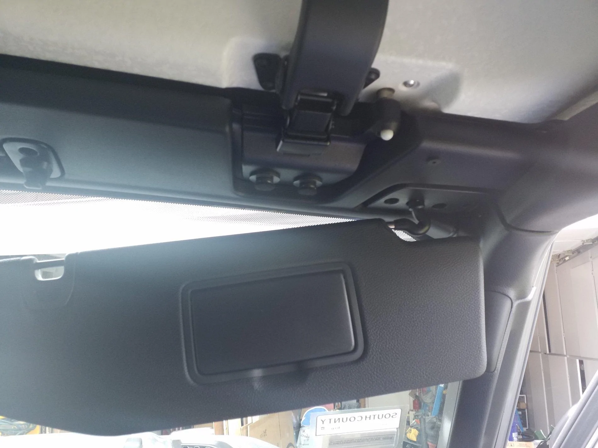 Jeep Wrangler JL Sun Visor Broken 20200120_130642