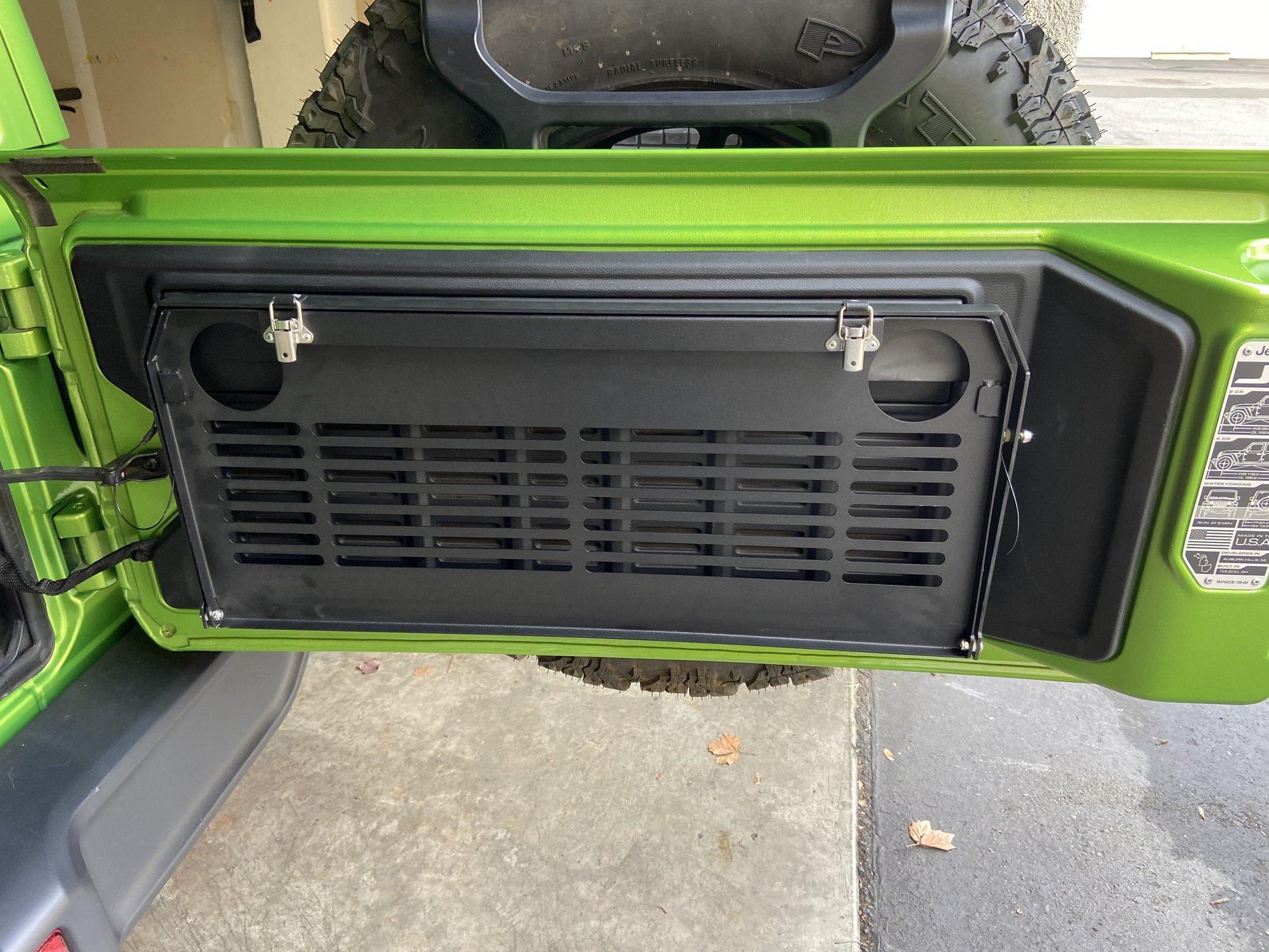 Jeep Wrangler JL What Tailgate Table do you run? IMG_1204