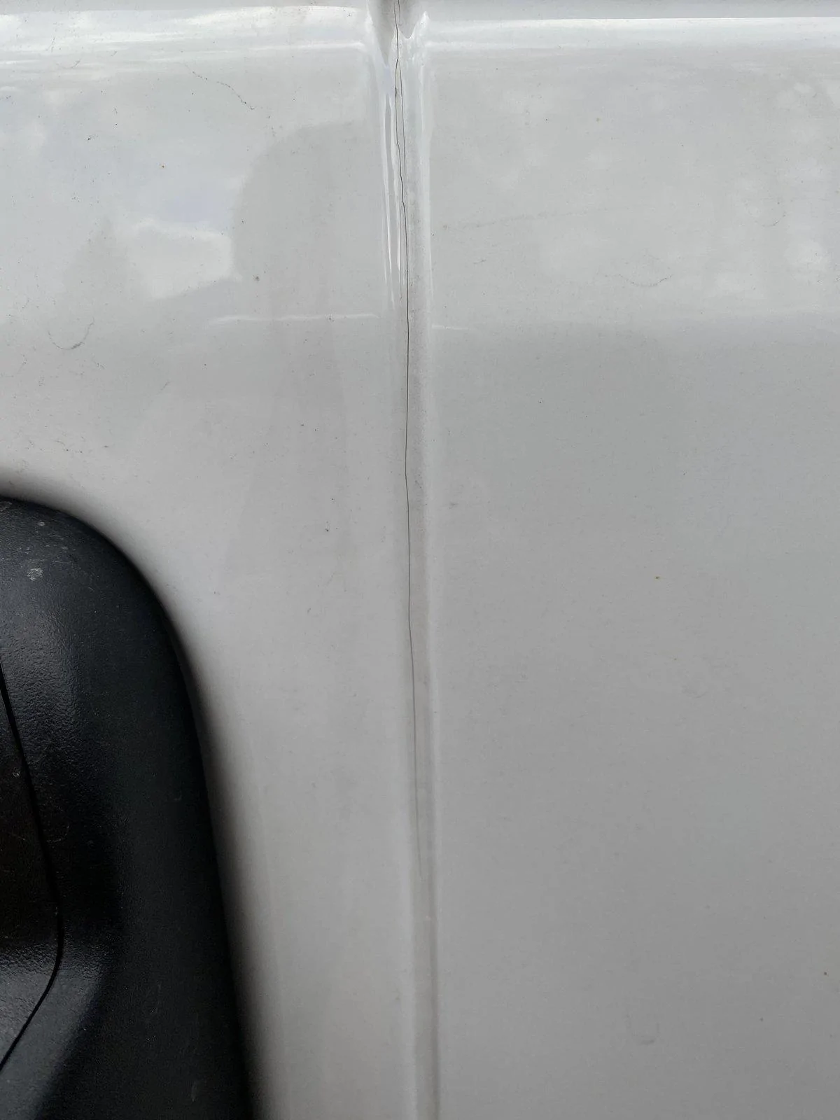 Jeep Wrangler JL 2018 JLUR quarter panel paint cracking AE5C510D-5324-4FCA-A1C8-74187472D554