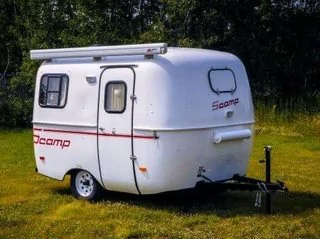 Jeep Wrangler JL Towing a camper lifted GdbWHEpm