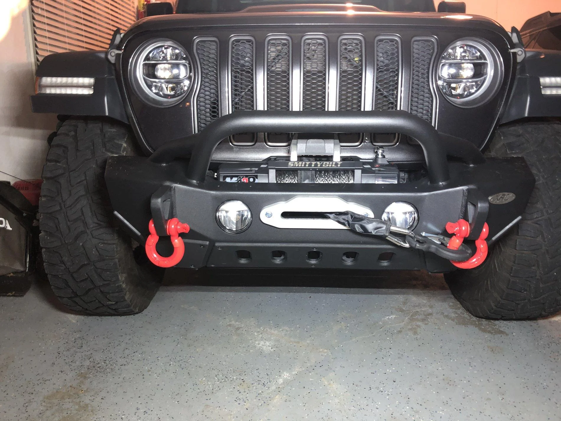 Jeep Wrangler JL FS: Smittybuilt XRC Gen 2 Front Bumper BA940928-08DD-4E40-A67C-F1217A29EAF7