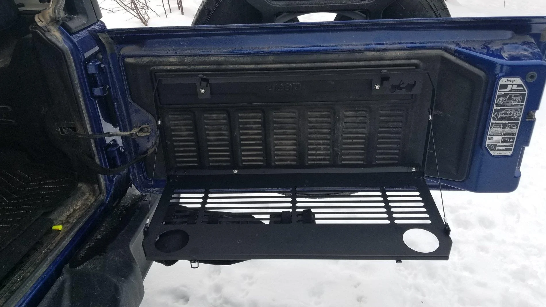 Jeep Wrangler JL What Tailgate Table do you run? 20200124_131821