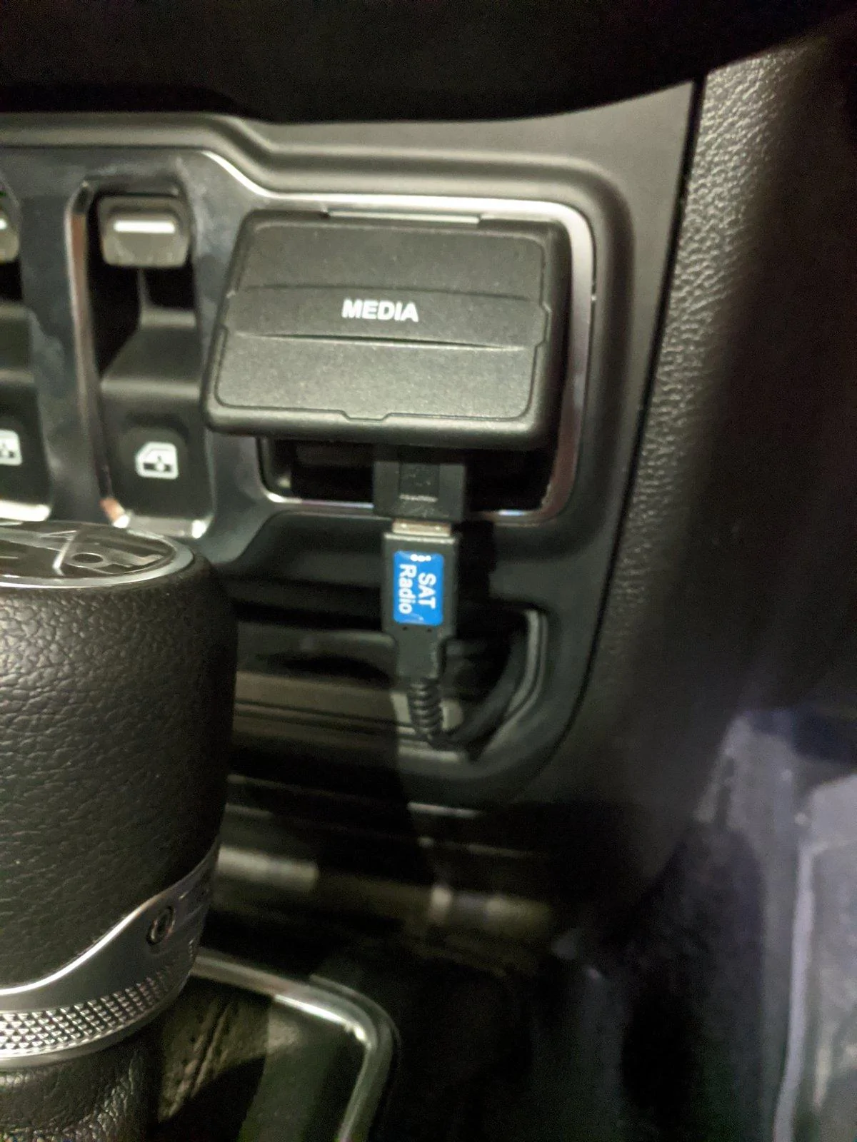 Jeep Wrangler JL Installing SiriusXM when not factory installed IMG_20200124_213002